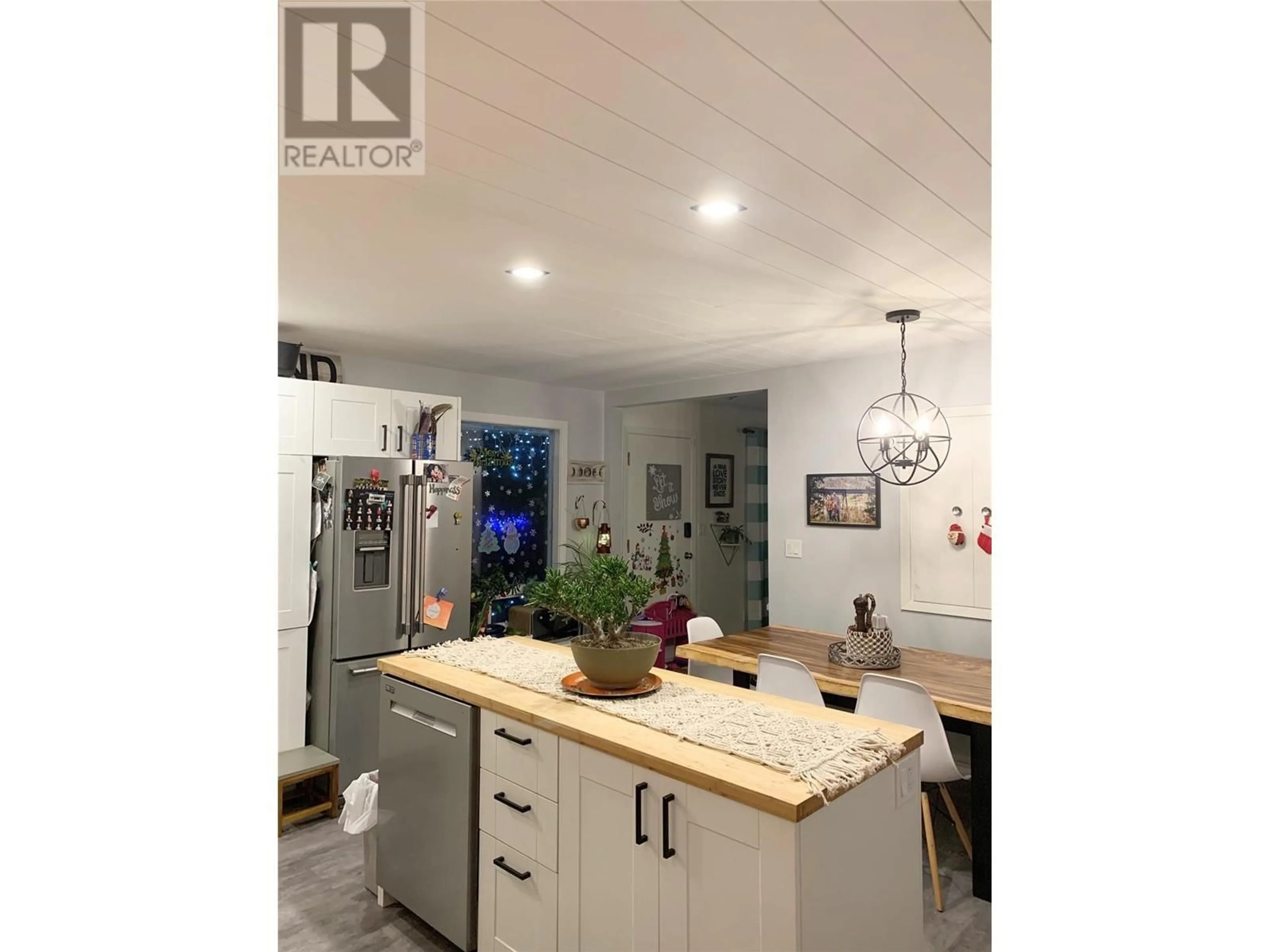 Open concept kitchen, unknown for 9718 QUINPOOL Road, Summerland British Columbia V0H1Z0