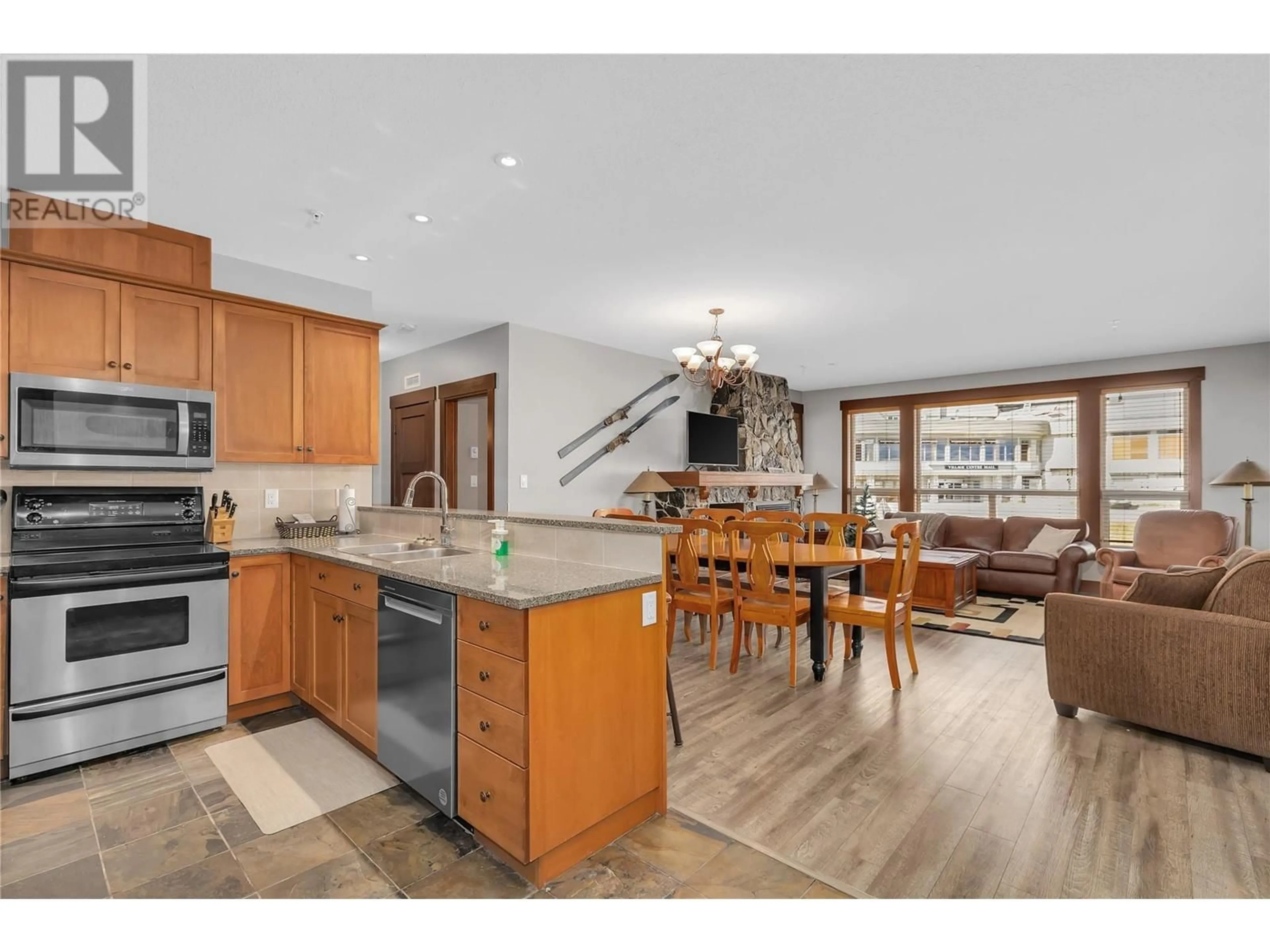 Open concept kitchen, unknown for 5300 Big White Road Unit# 305, Big White British Columbia V1P1P3