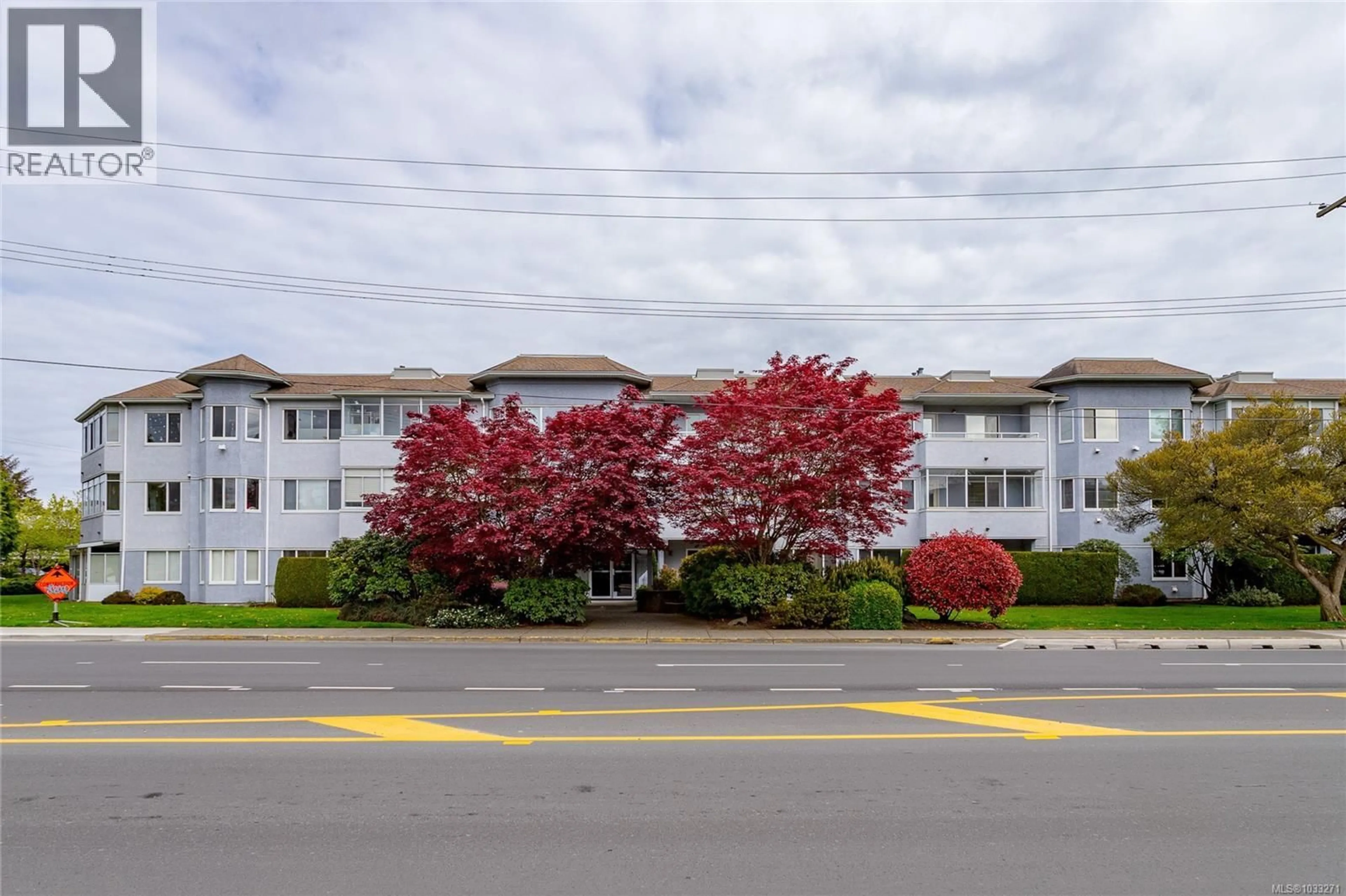 Blurry image for 315 - 3931 SHELBOURNE STREET, Saanich British Columbia V8P4H9