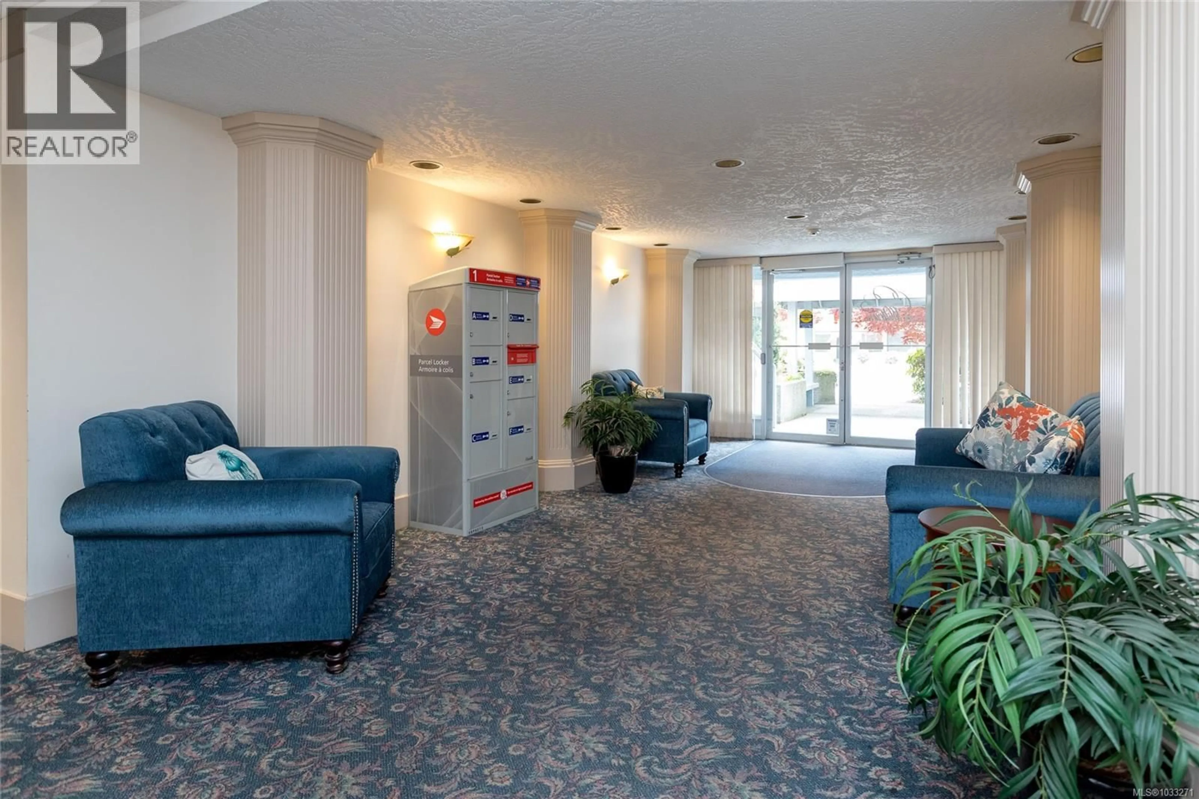 Lobby for 315 - 3931 SHELBOURNE STREET, Saanich British Columbia V8P4H9