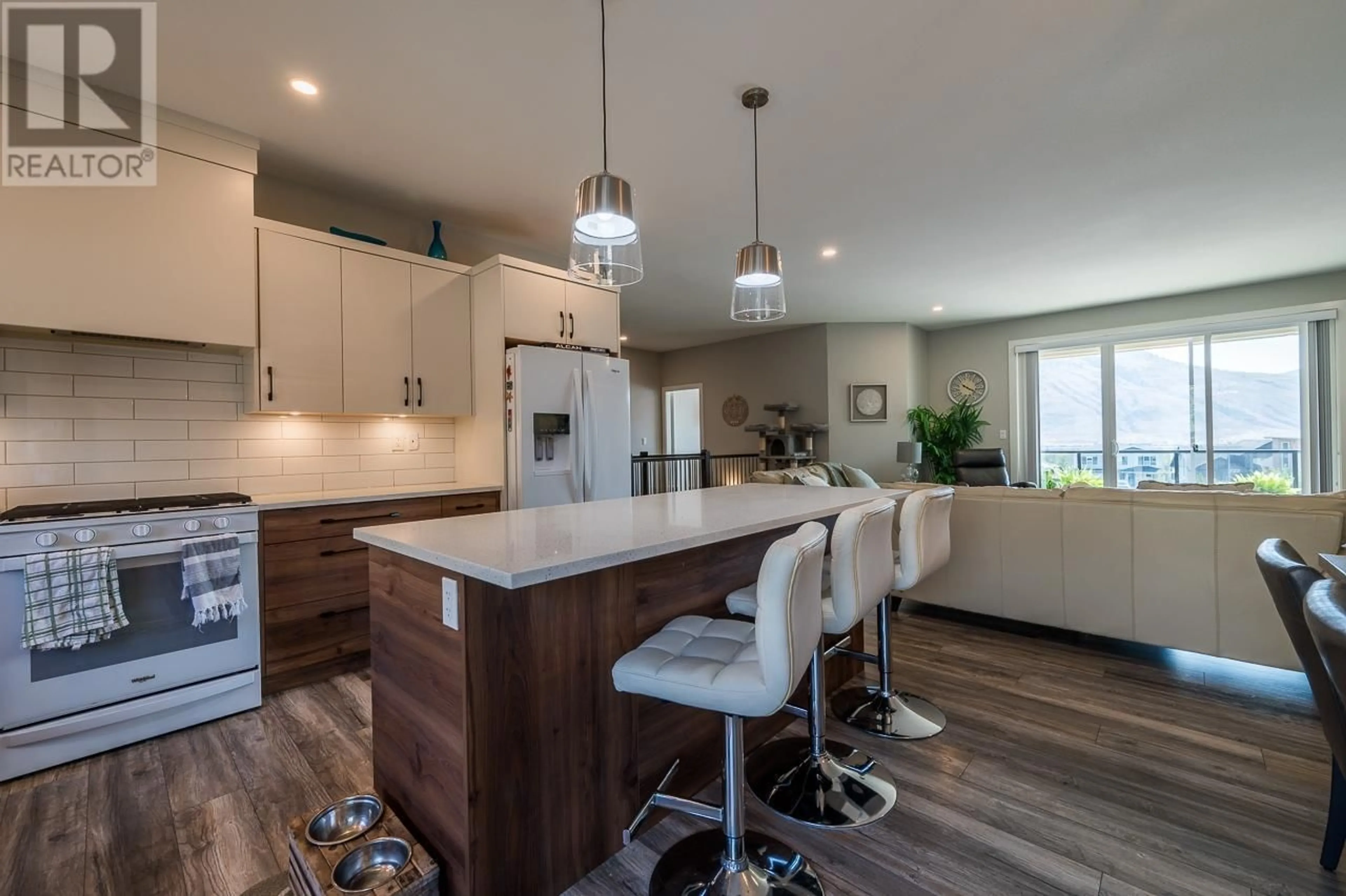 Open concept kitchen, unknown for 2265 GRASSLANDS Boulevard, Kamloops British Columbia V2B0E3