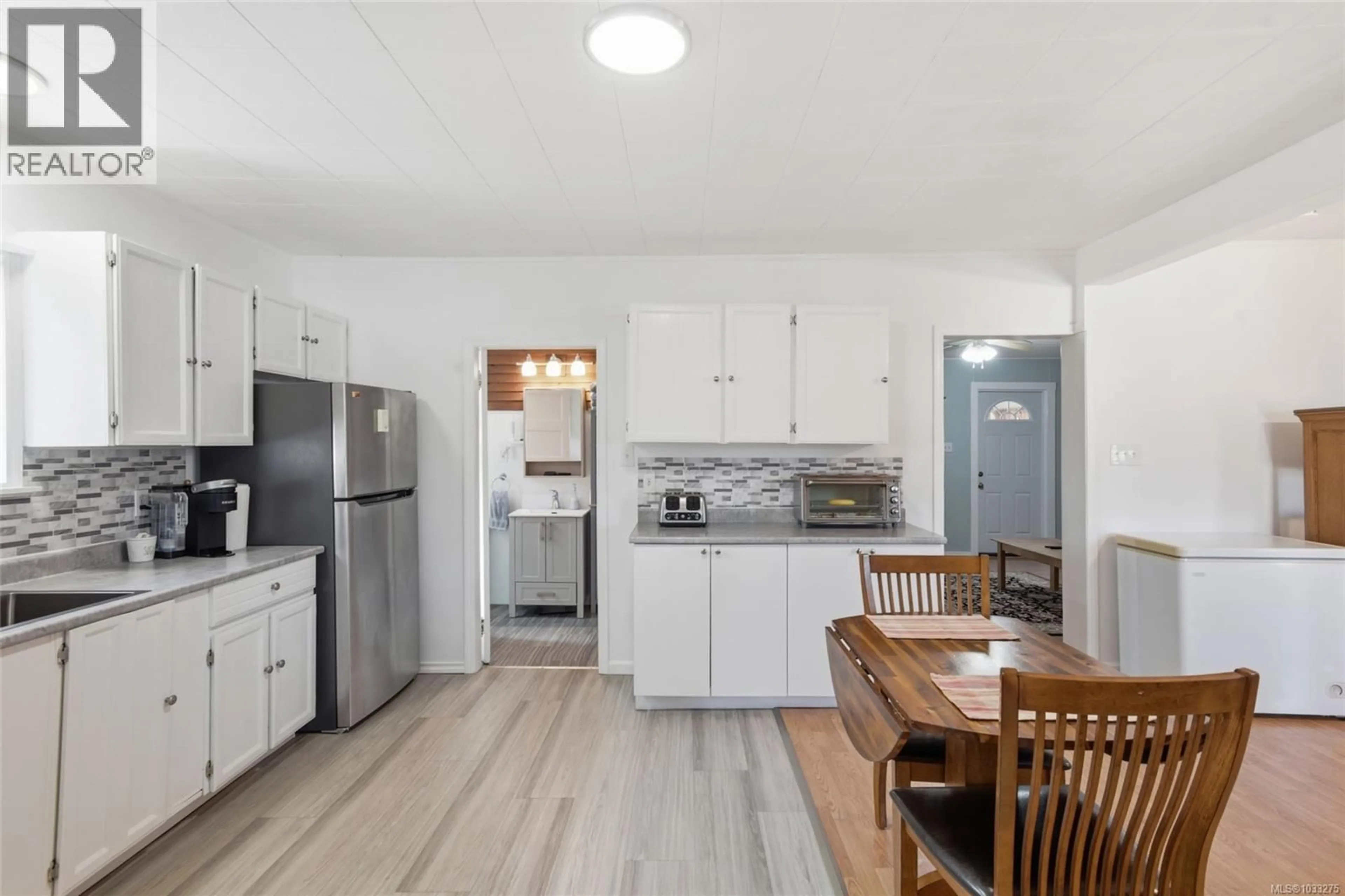 Standard kitchen, unknown for 2861 8TH AVENUE, Port Alberni British Columbia V9Y2K6