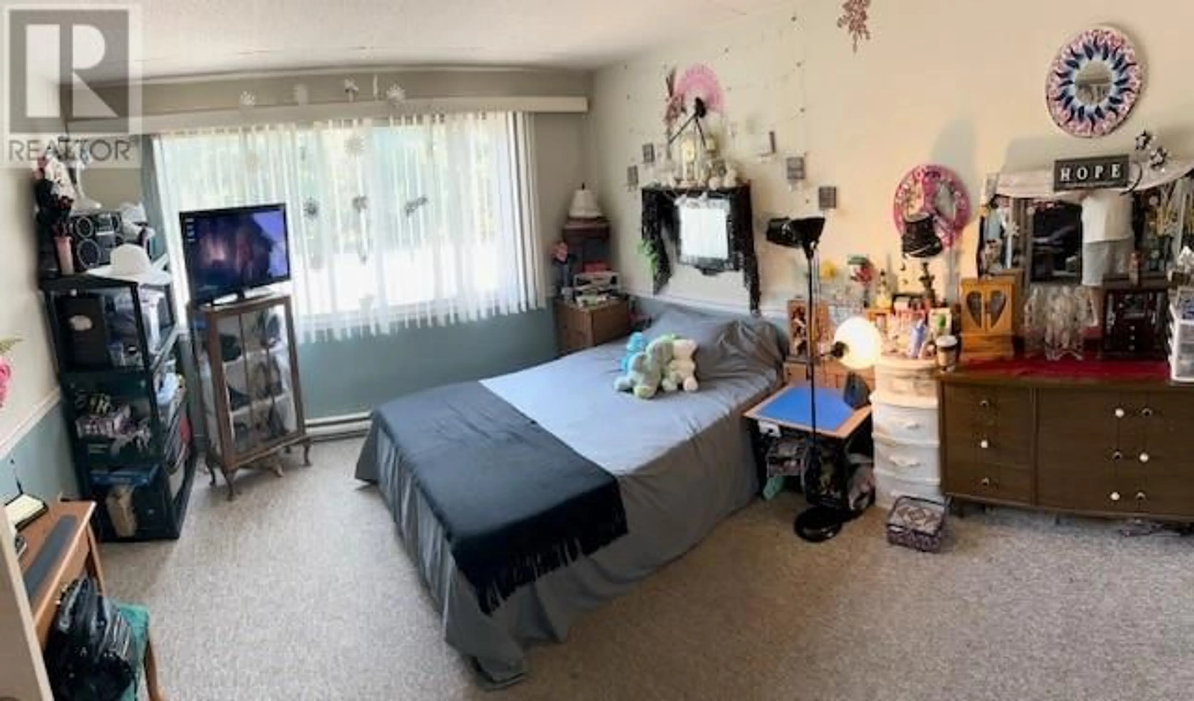 A pic of a room for 216 - 1410 PENTICTON AVENUE, Penticton British Columbia V2A2N5