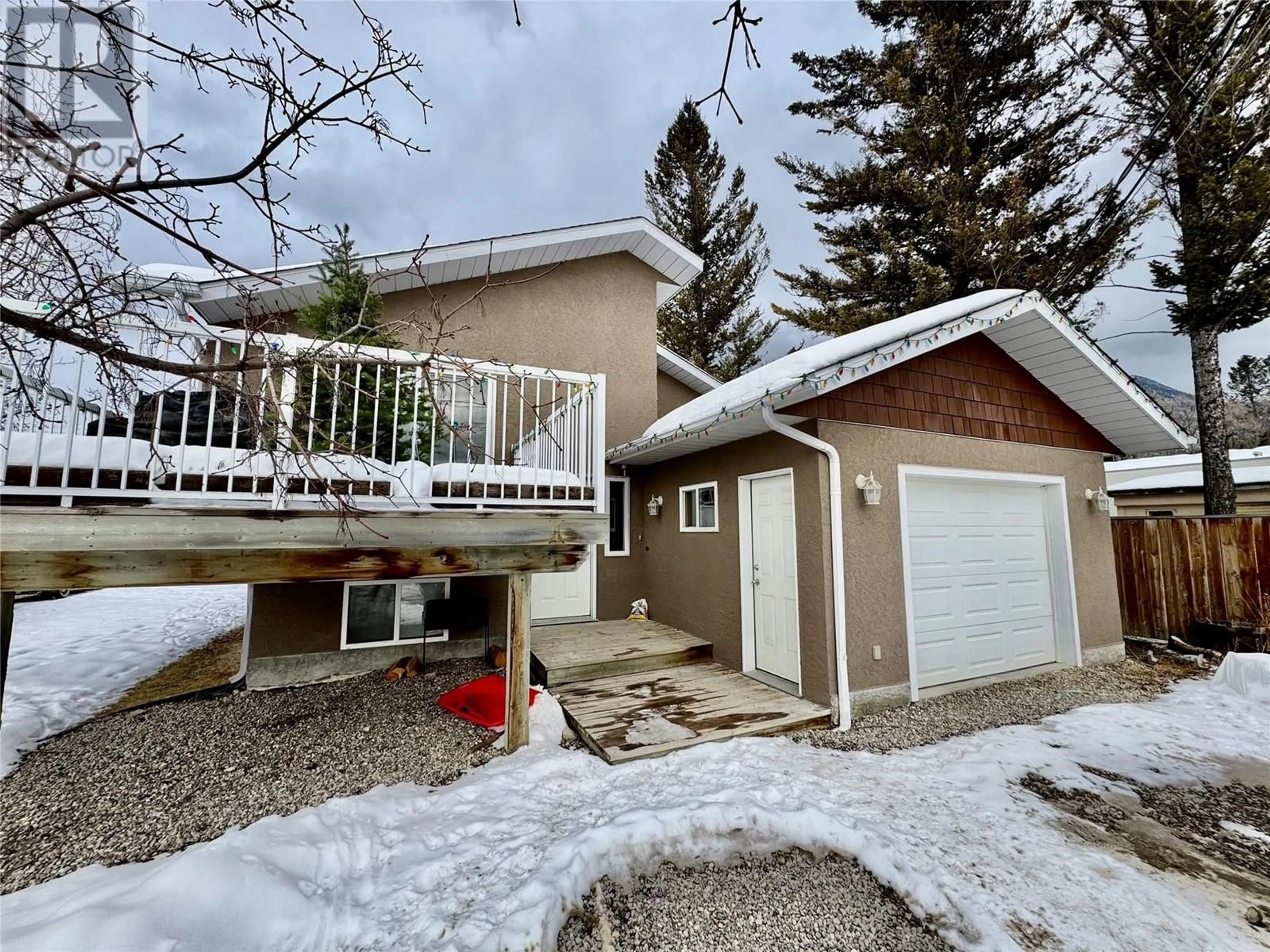 A pic from outside/outdoor area/front of a property/back of a property/a pic from drone, unknown for 7506 COLUMBIA AVENUE, Radium Hot Springs British Columbia V0A1M0