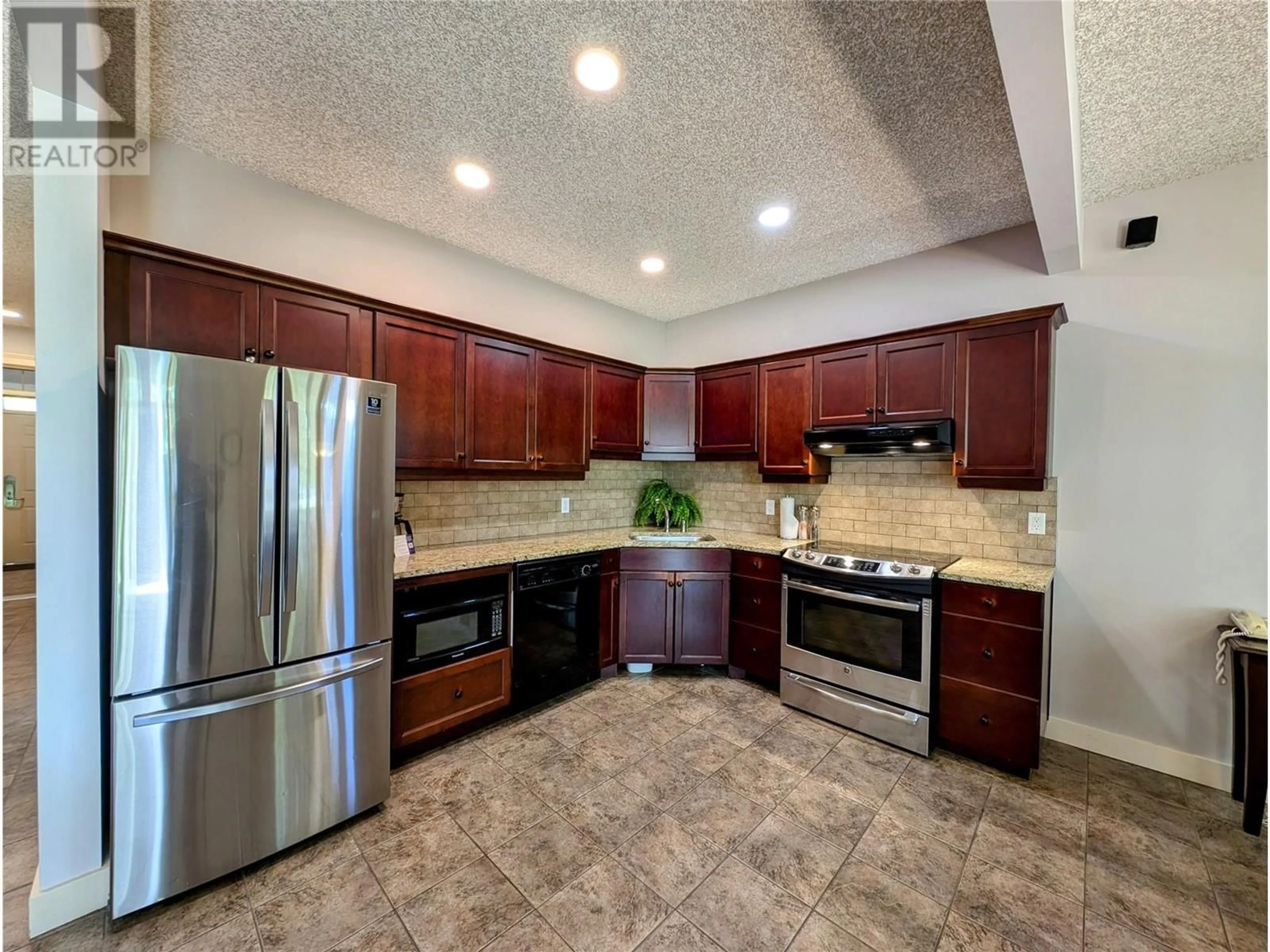 Open concept kitchen, ceramic/tile floor for 500 BIGHORN Boulevard Unit# 512/B, Radium Hot Springs British Columbia V0A1M0