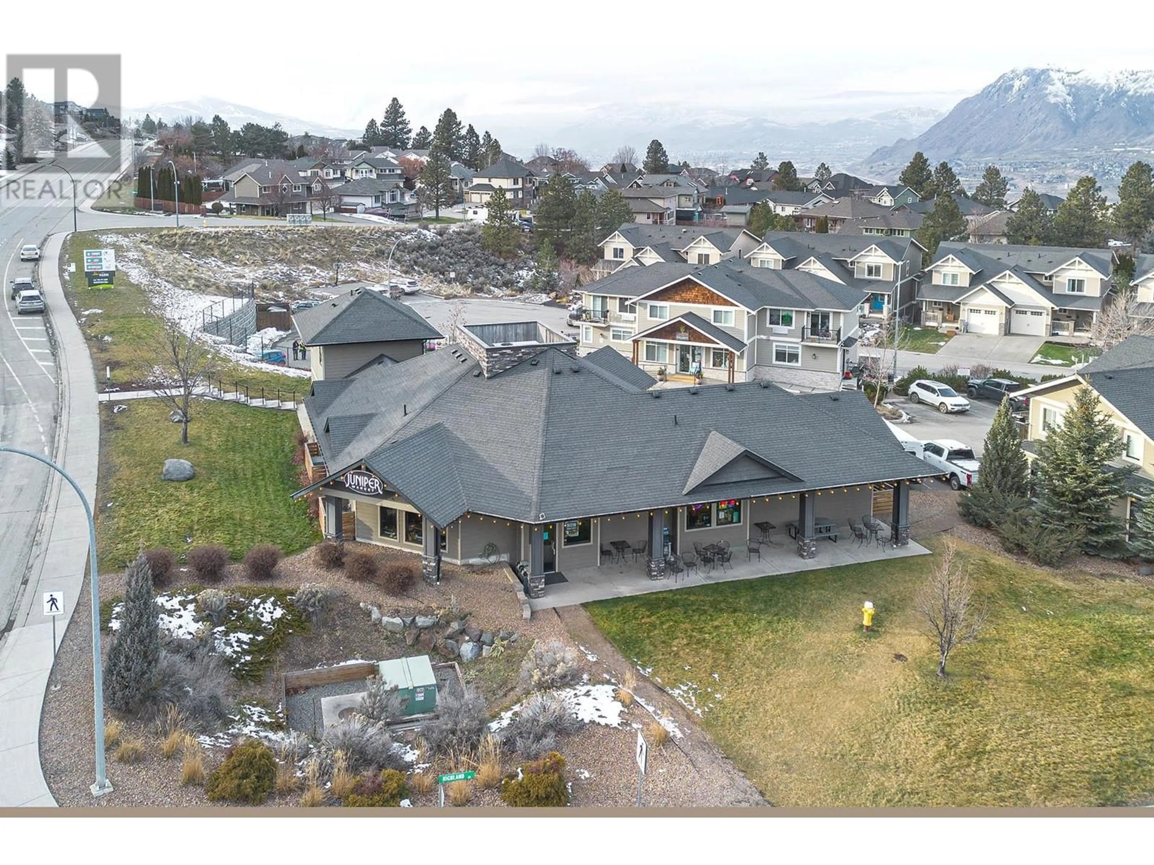 A pic from outside/outdoor area/front of a property/back of a property/a pic from drone, mountain view for 301 - 2049 HIGHLAND PLACE, Kamloops British Columbia V2E0A8