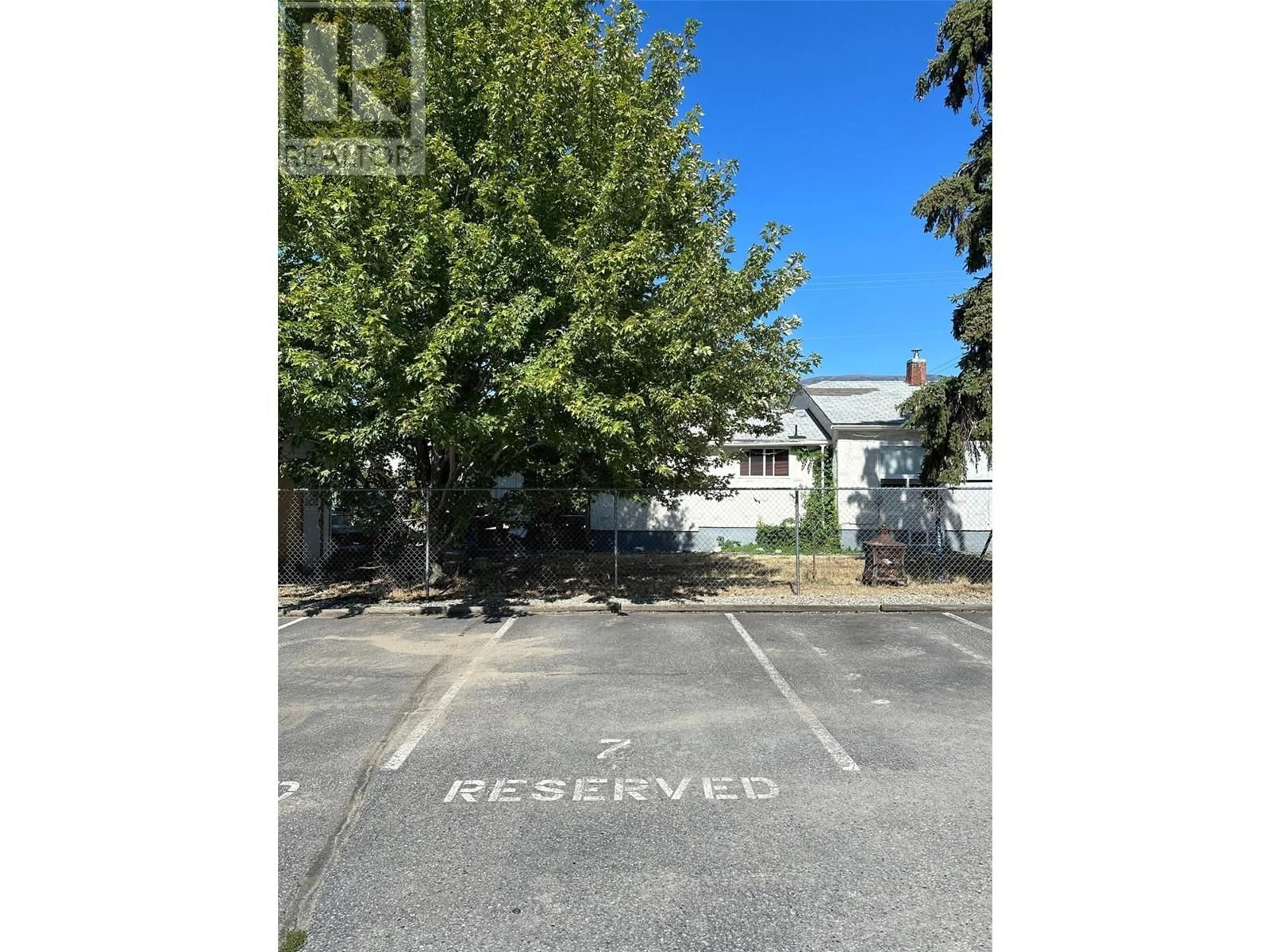 Parking for 6370 Park Drive Unit# 7, Oliver British Columbia V0H1T3