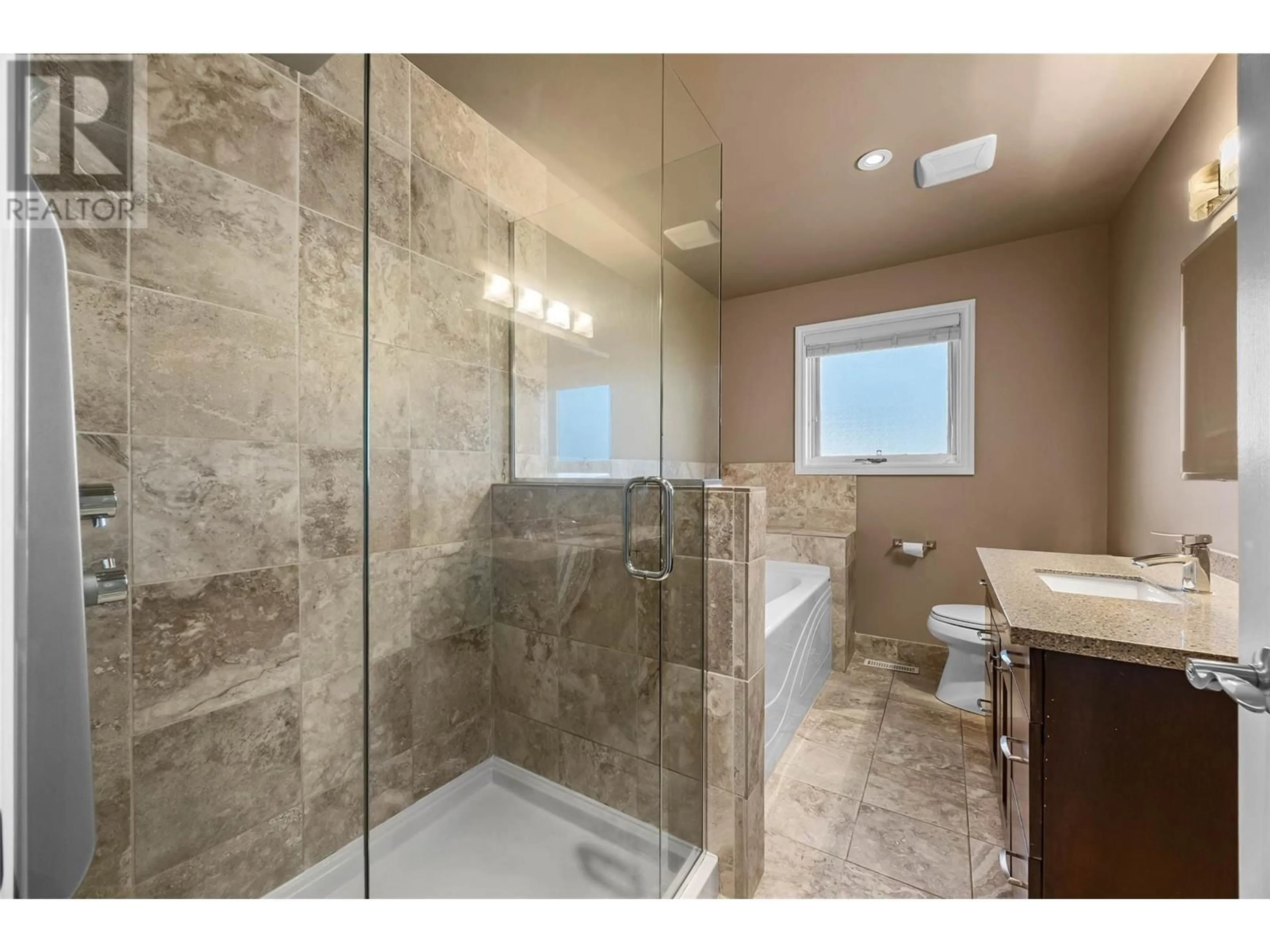 Contemporary bathroom, ceramic/tile floor for 2298 Bossert Avenue, Kamloops British Columbia V2B8H5