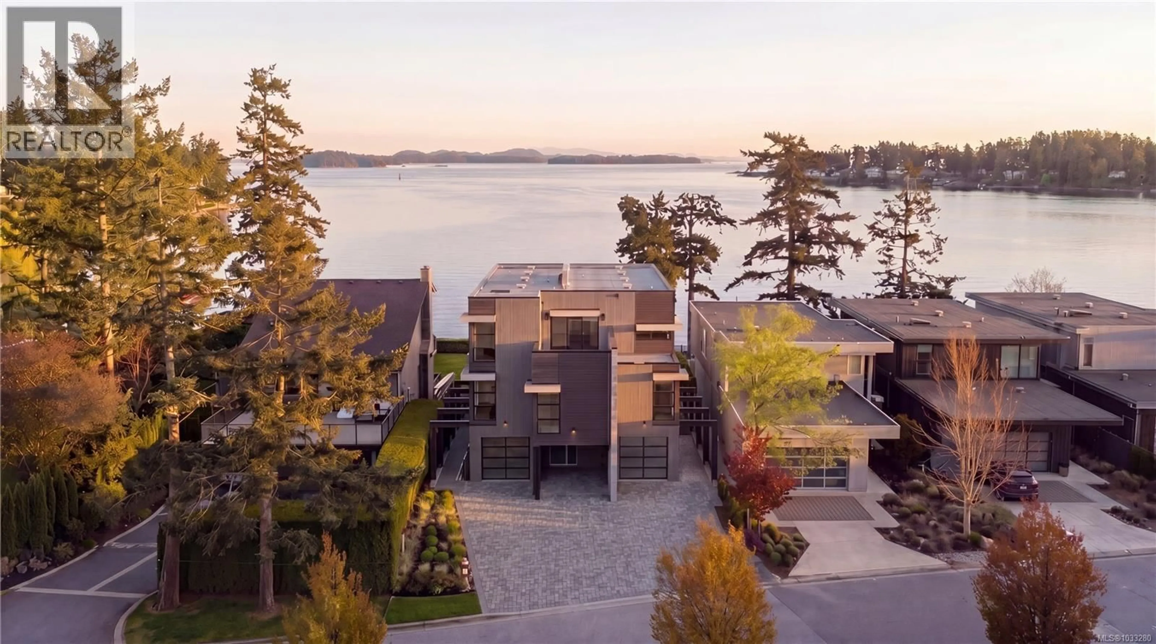 Patio, water/lake/river/ocean view for 2 - 10393 ALLBAY ROAD, Sidney British Columbia V8L2N8