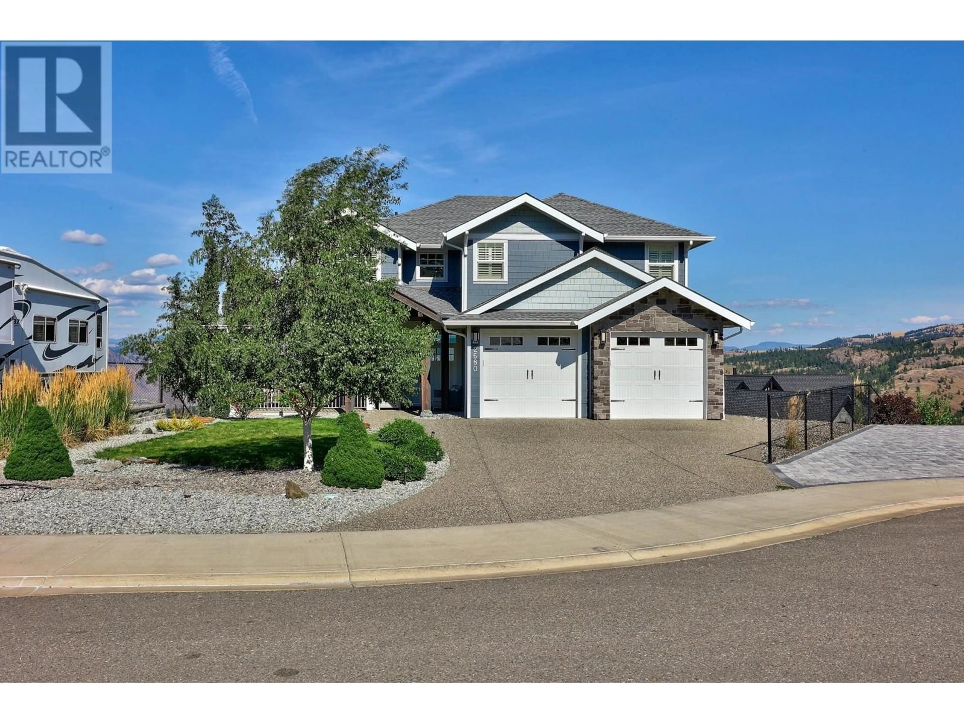 Home with vinyl exterior material, street for 2680 TELFORD Drive, Kamloops British Columbia V1S0A3