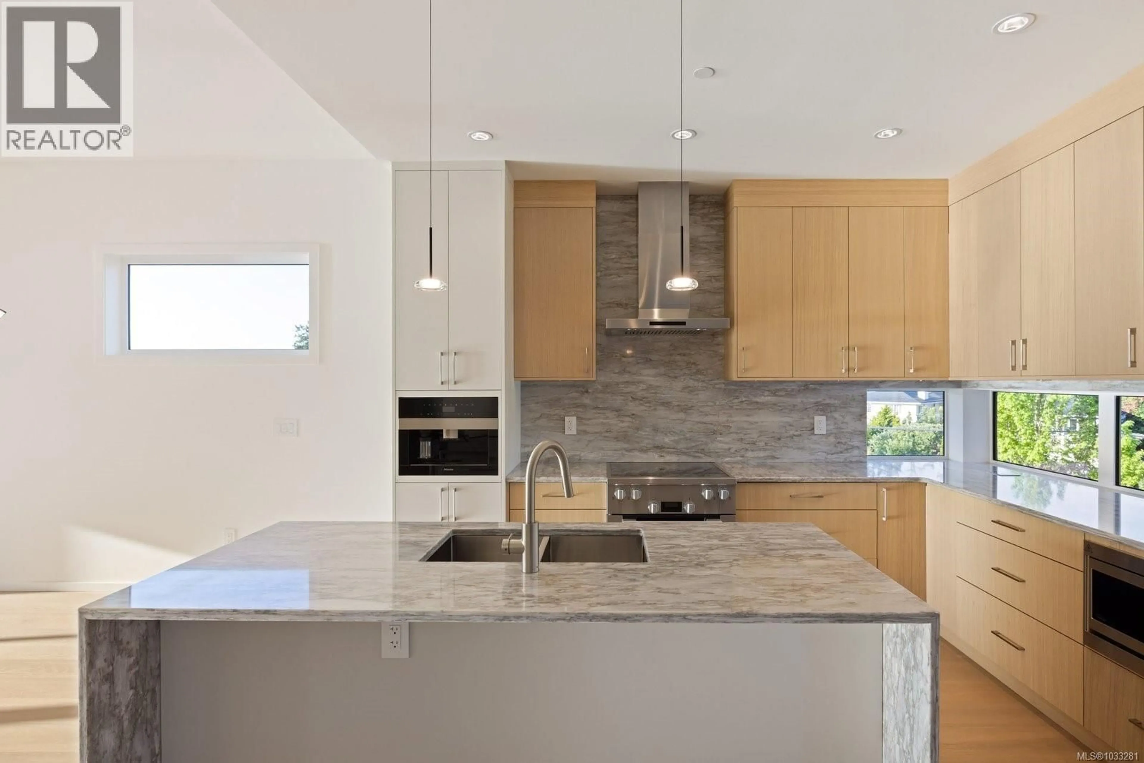 Contemporary kitchen, unknown for 302 - 10393 ALLBAY ROAD, Sidney British Columbia V8L2N8