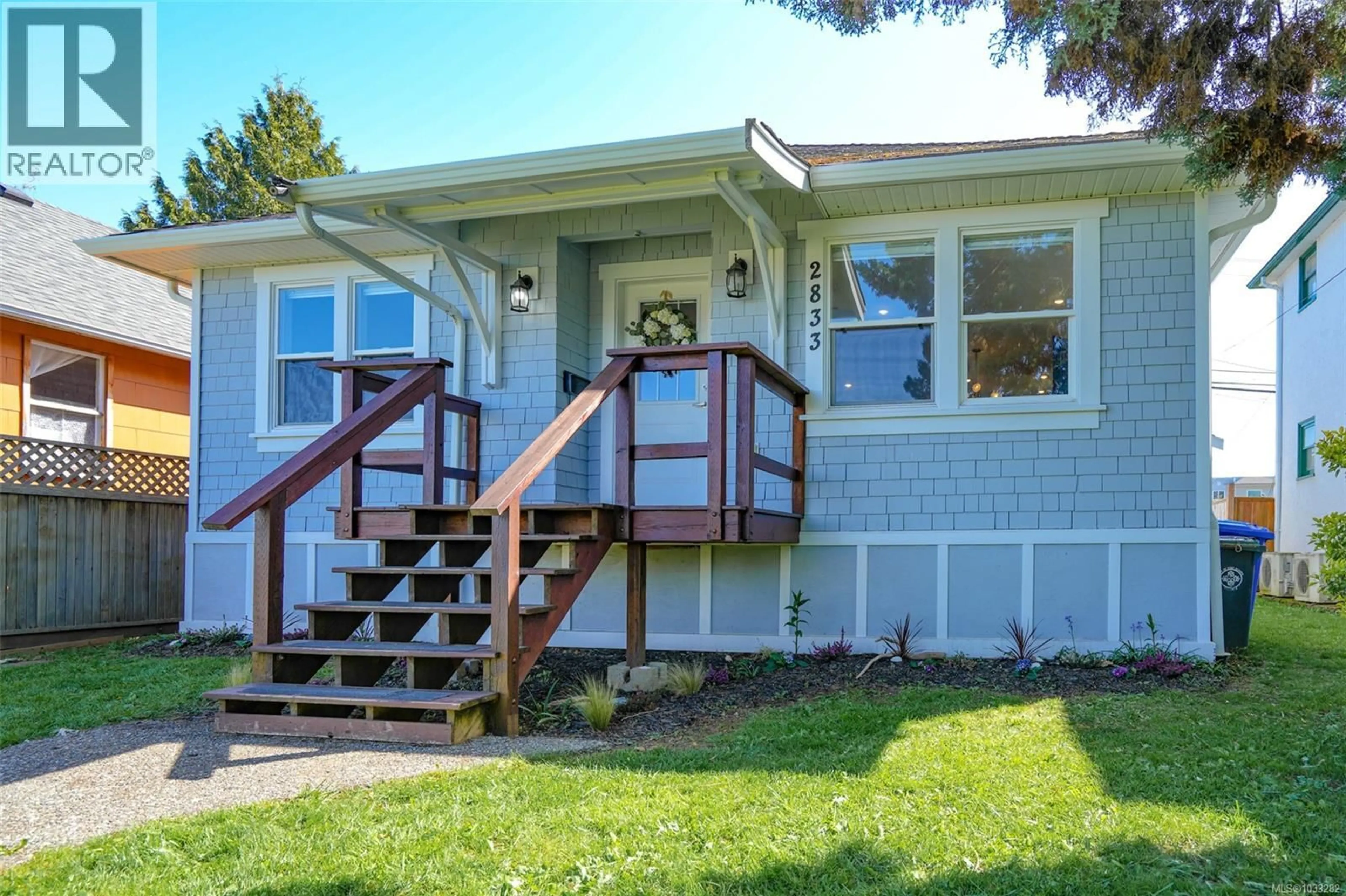 Home with vinyl exterior material, street for 2833 2ND AVENUE, Port Alberni British Columbia V9Y1Z4