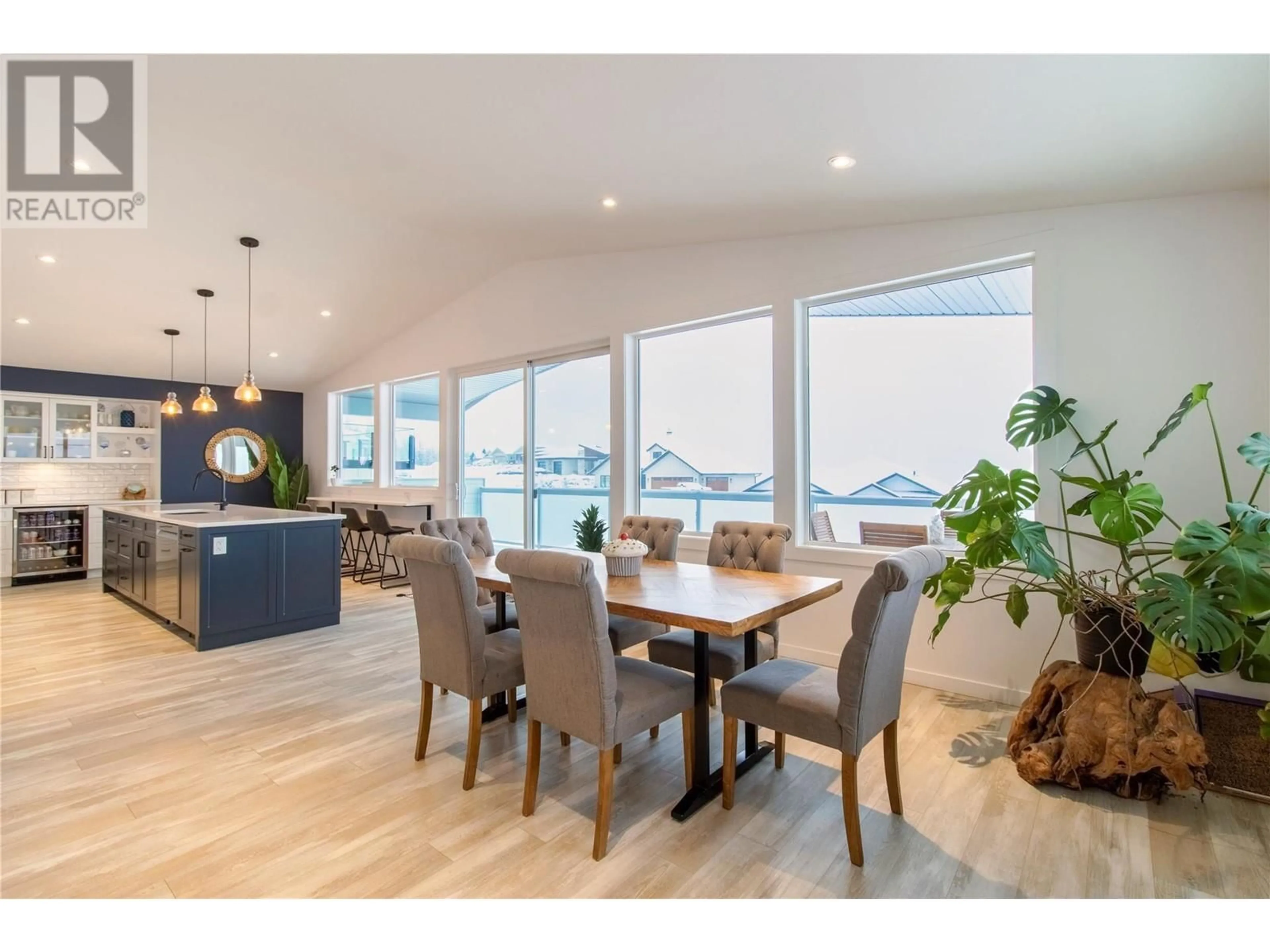 Dining room, wood/laminate floor for 2521 Panoramic Way, Blind Bay British Columbia V0E1H0