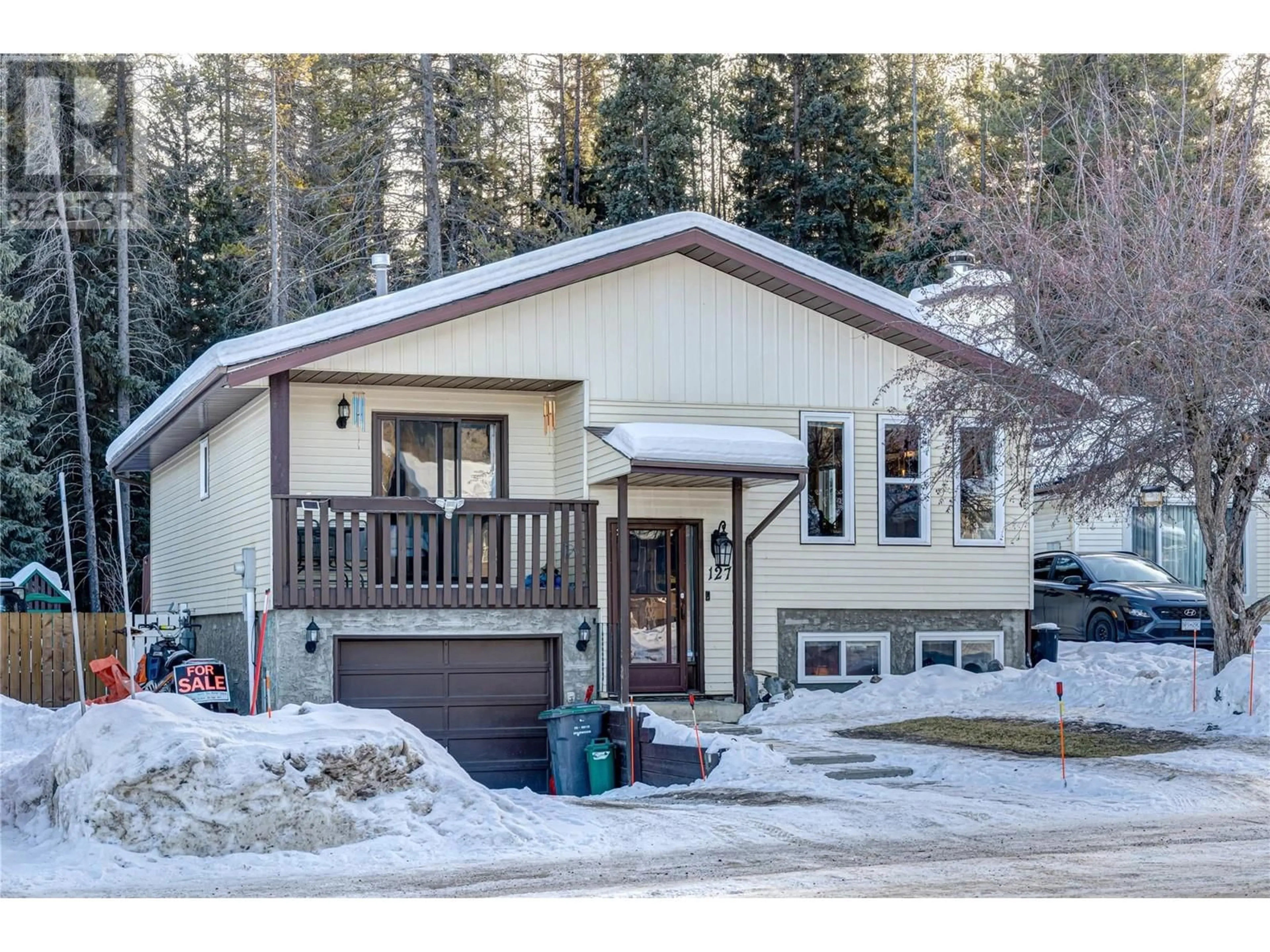 Home with vinyl exterior material, street for 1278 PONDEROSA Drive, Sparwood British Columbia V0B2G2