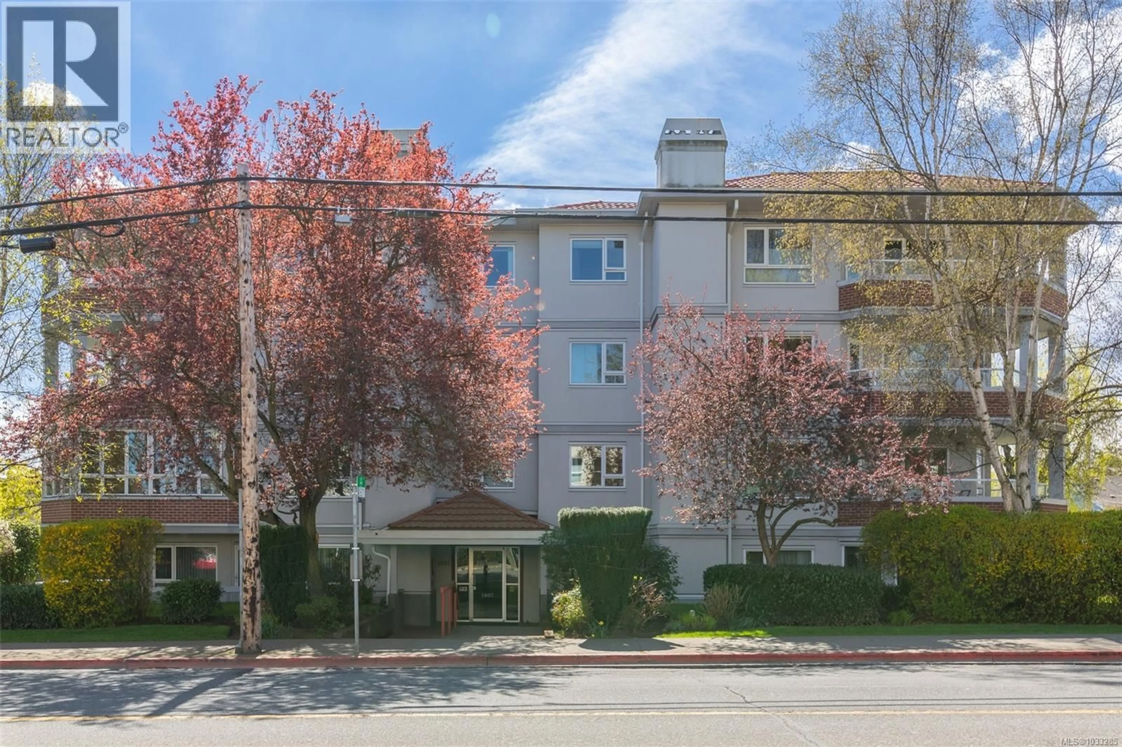 Patio, street for 103 - 1807 OAK BAY AVENUE, Victoria British Columbia V8R1C1