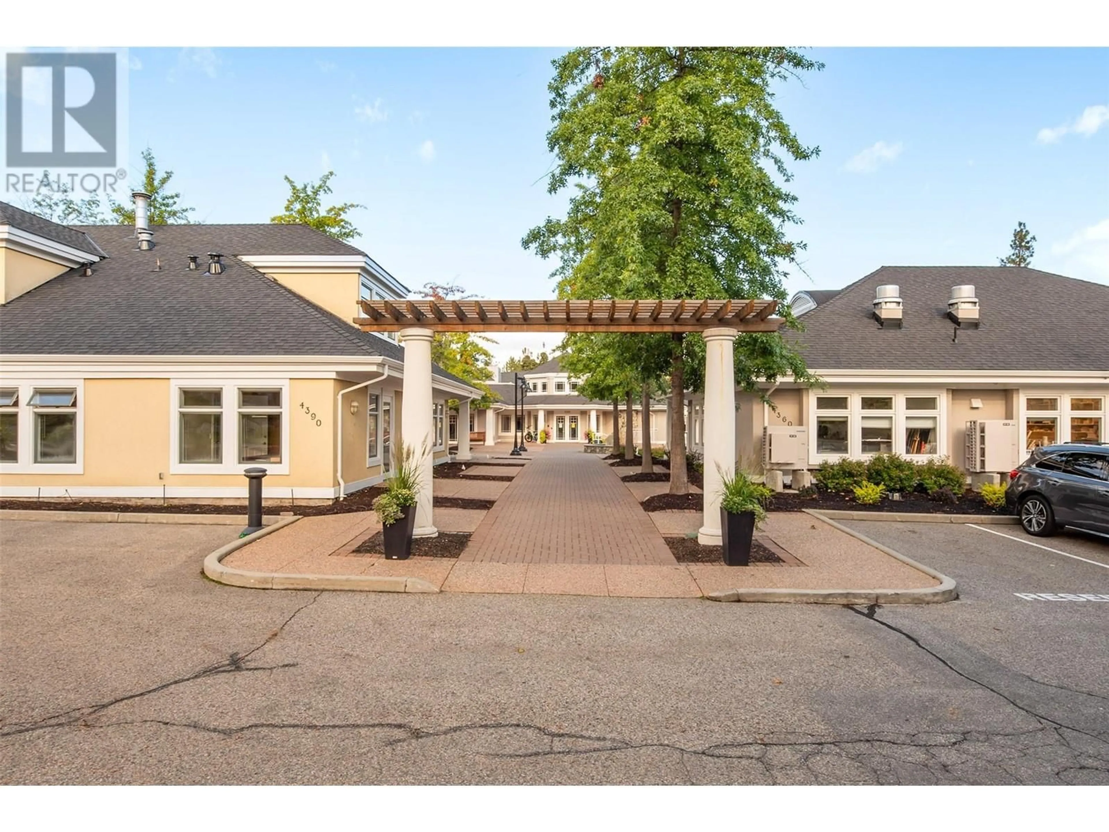 Patio, street for 4141 GALLAGHERS FOREST ROAD SOUTH, Kelowna British Columbia V1W5E4