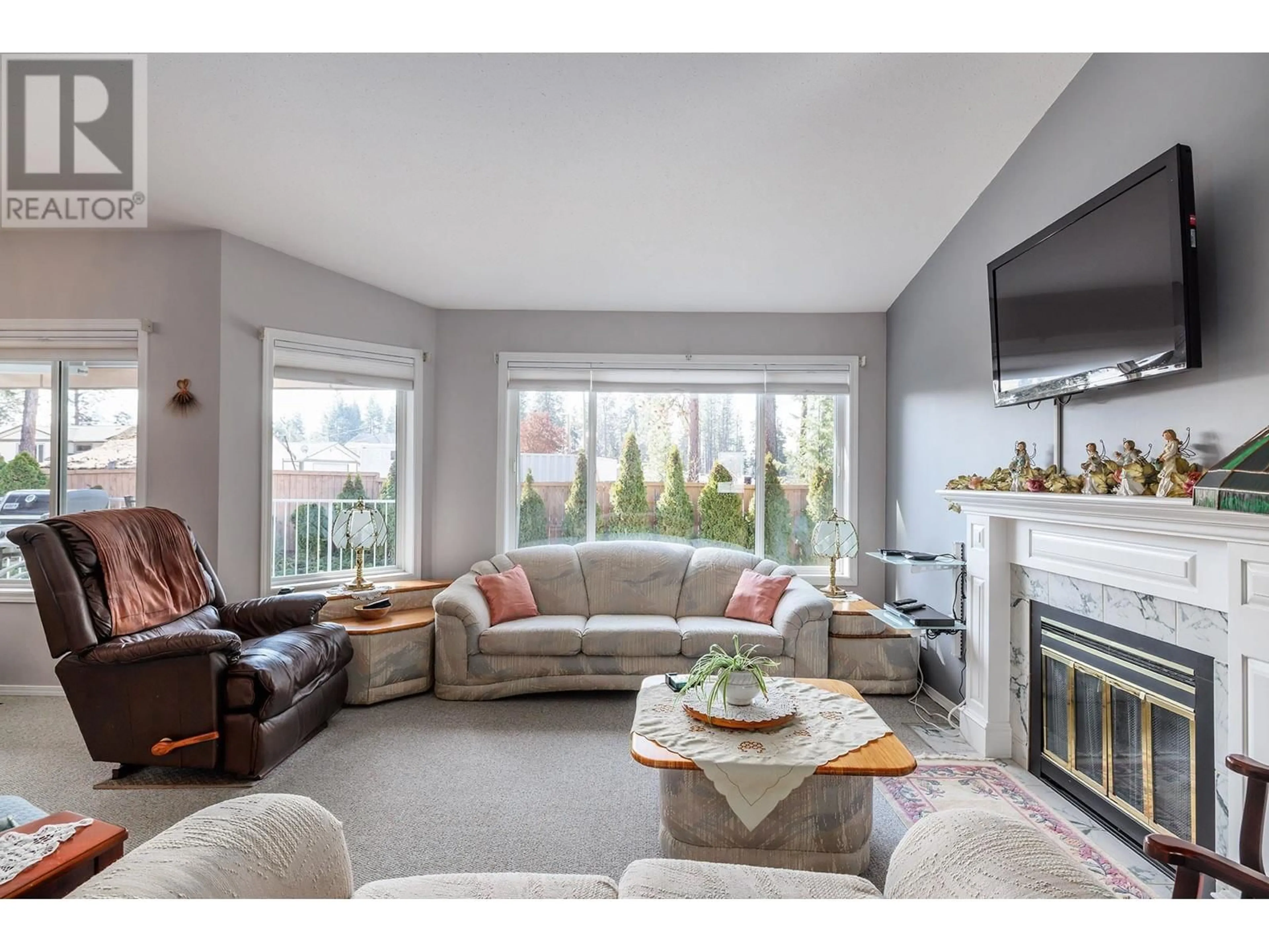 Living room with furniture, unknown for 11290 Bond Road Unit# 6, Lake Country British Columbia V4V1E1