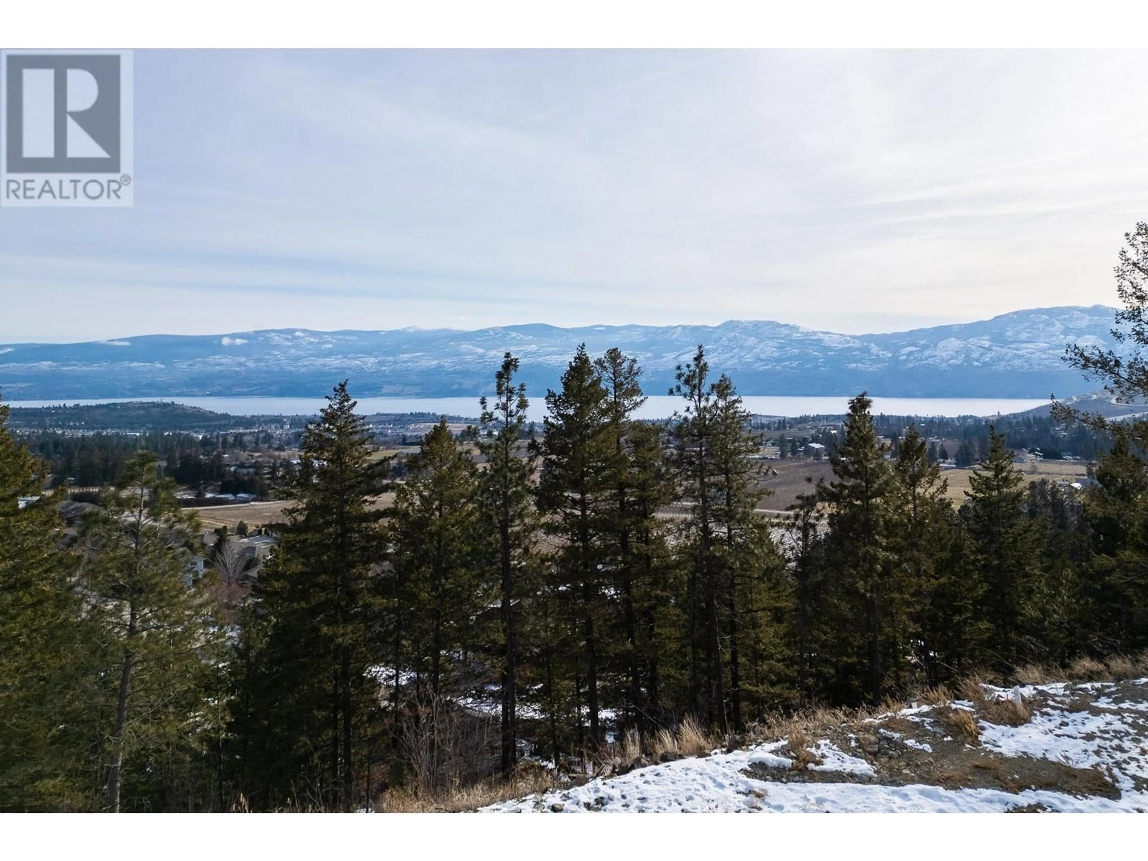 A pic from outside/outdoor area/front of a property/back of a property/a pic from drone, mountain view for 2937 Scenic Ridge Drive, West Kelowna British Columbia V4T1Y3