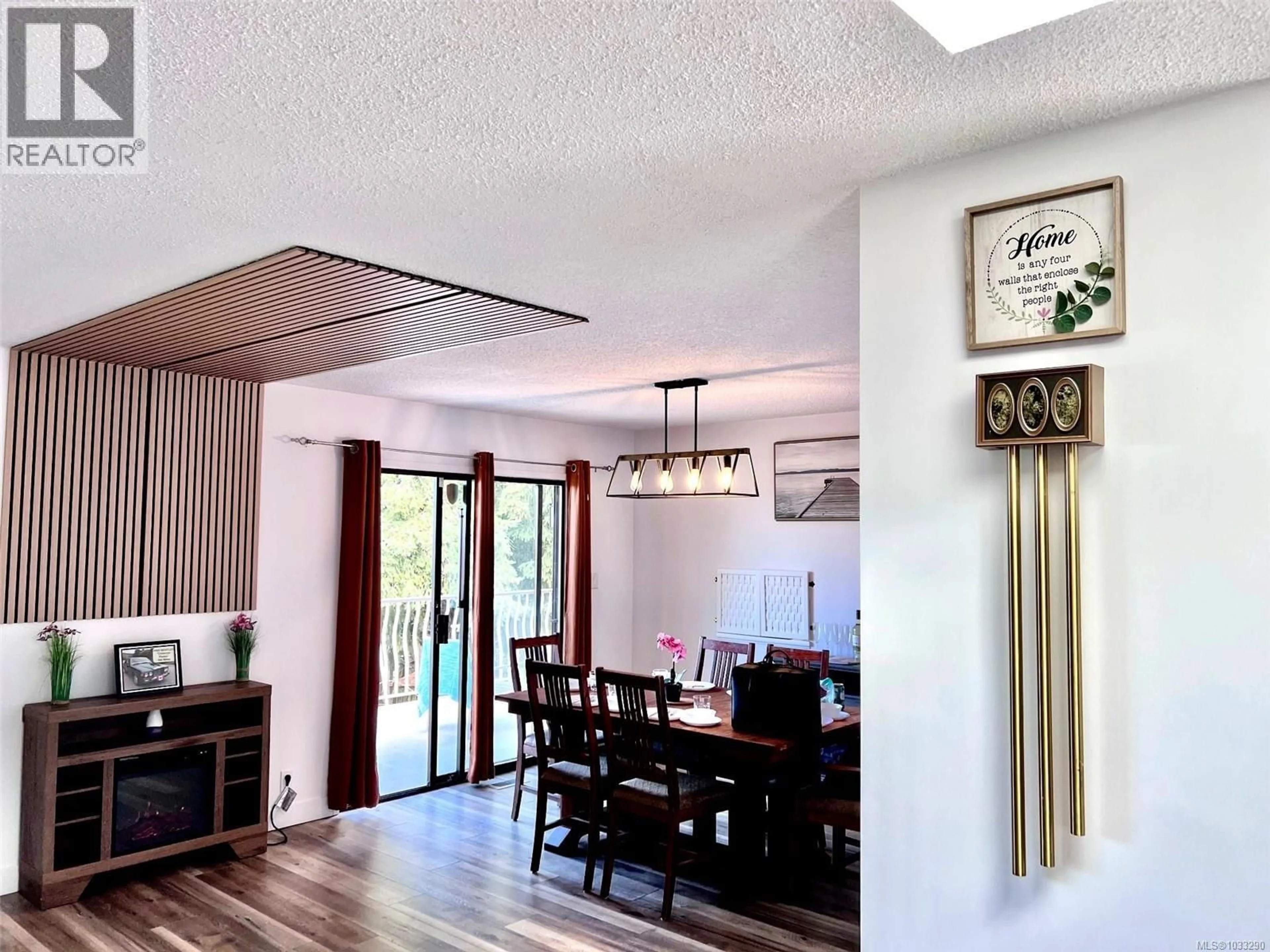 Dining room, wood/laminate floor for 5560 OCEANVIEW TERRACE, Nanaimo British Columbia V9V1G6