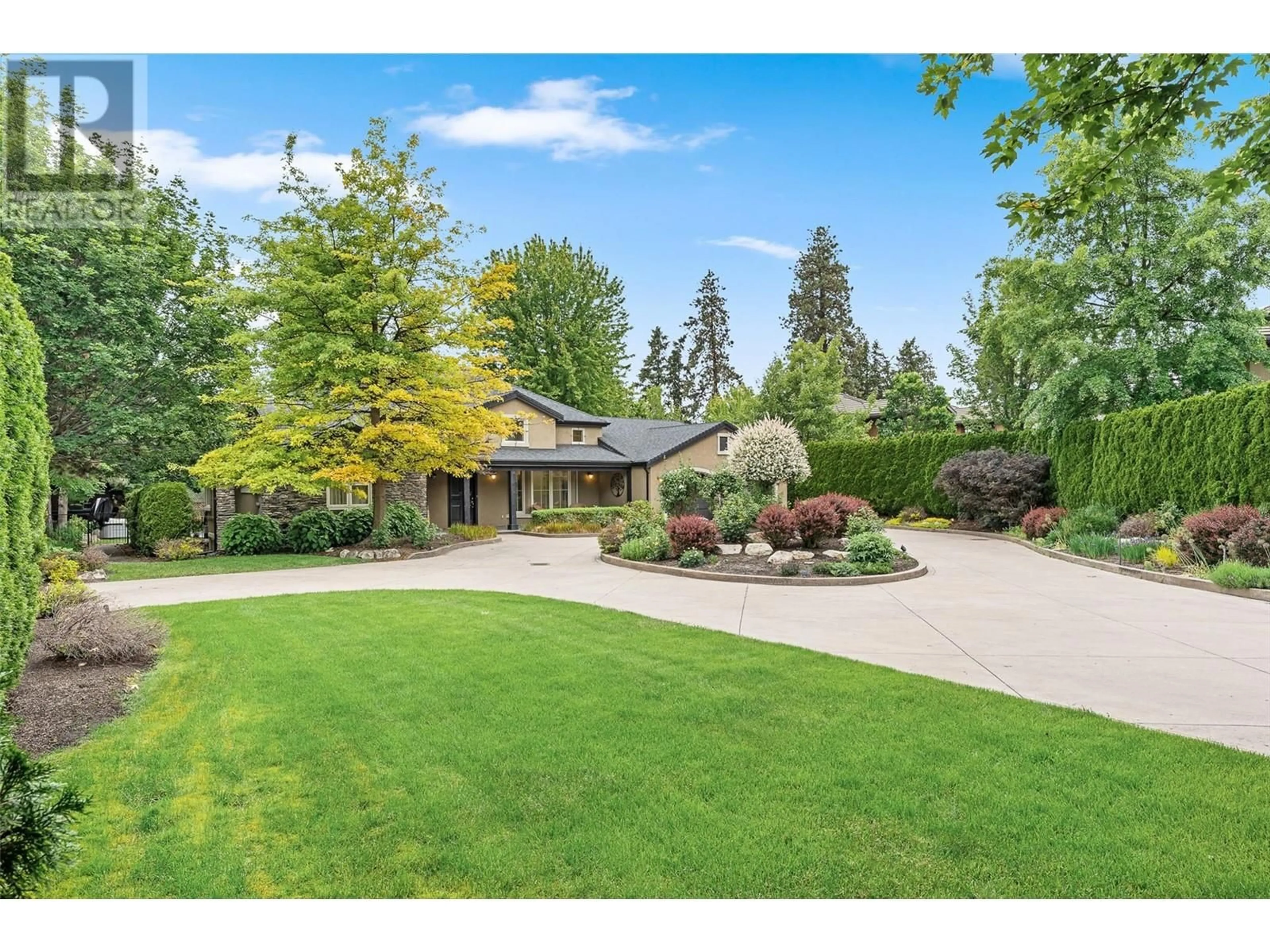 A pic from outside/outdoor area/front of a property/back of a property/a pic from drone, unknown for 530 SARSONS ROAD, Kelowna British Columbia V1W1C2