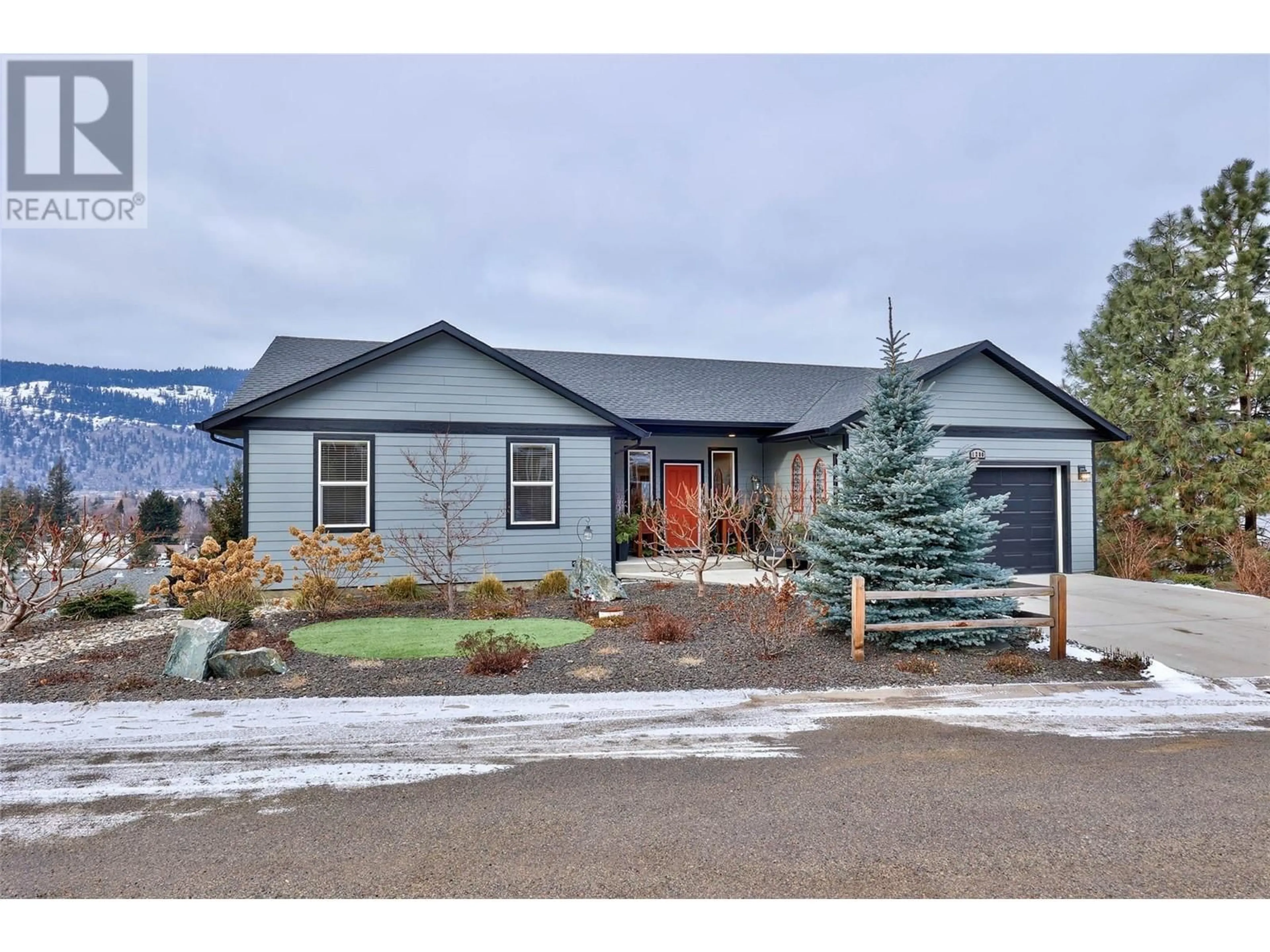 Home with vinyl exterior material, mountain view for 1200 MONTGOMERY PLACE, Chase British Columbia V0E1M0