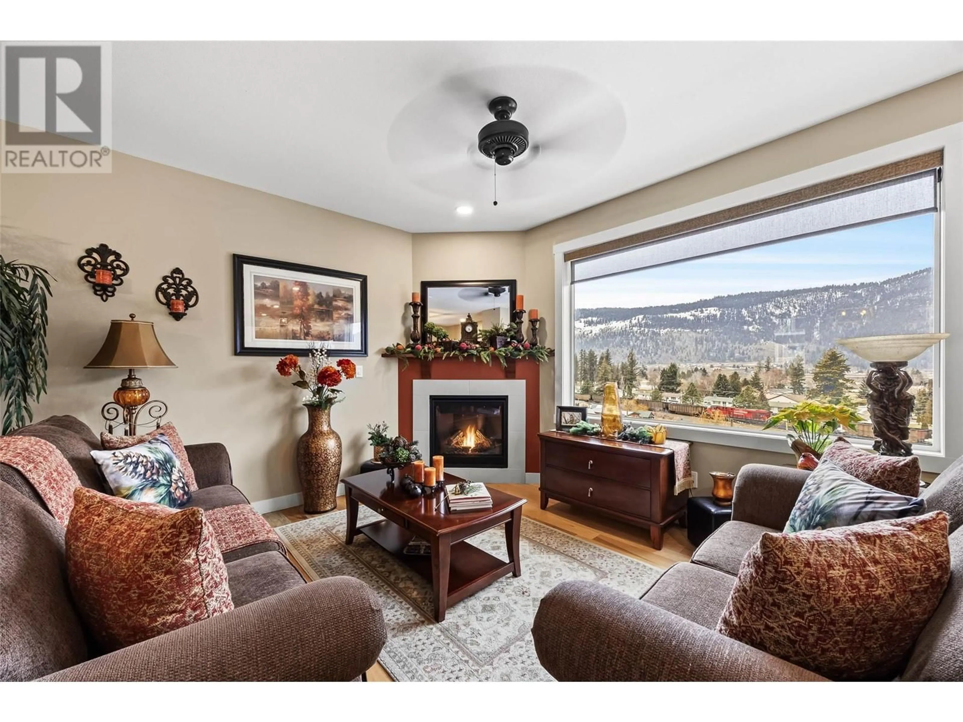 Living room with furniture, unknown for 1200 MONTGOMERY PLACE, Chase British Columbia V0E1M0