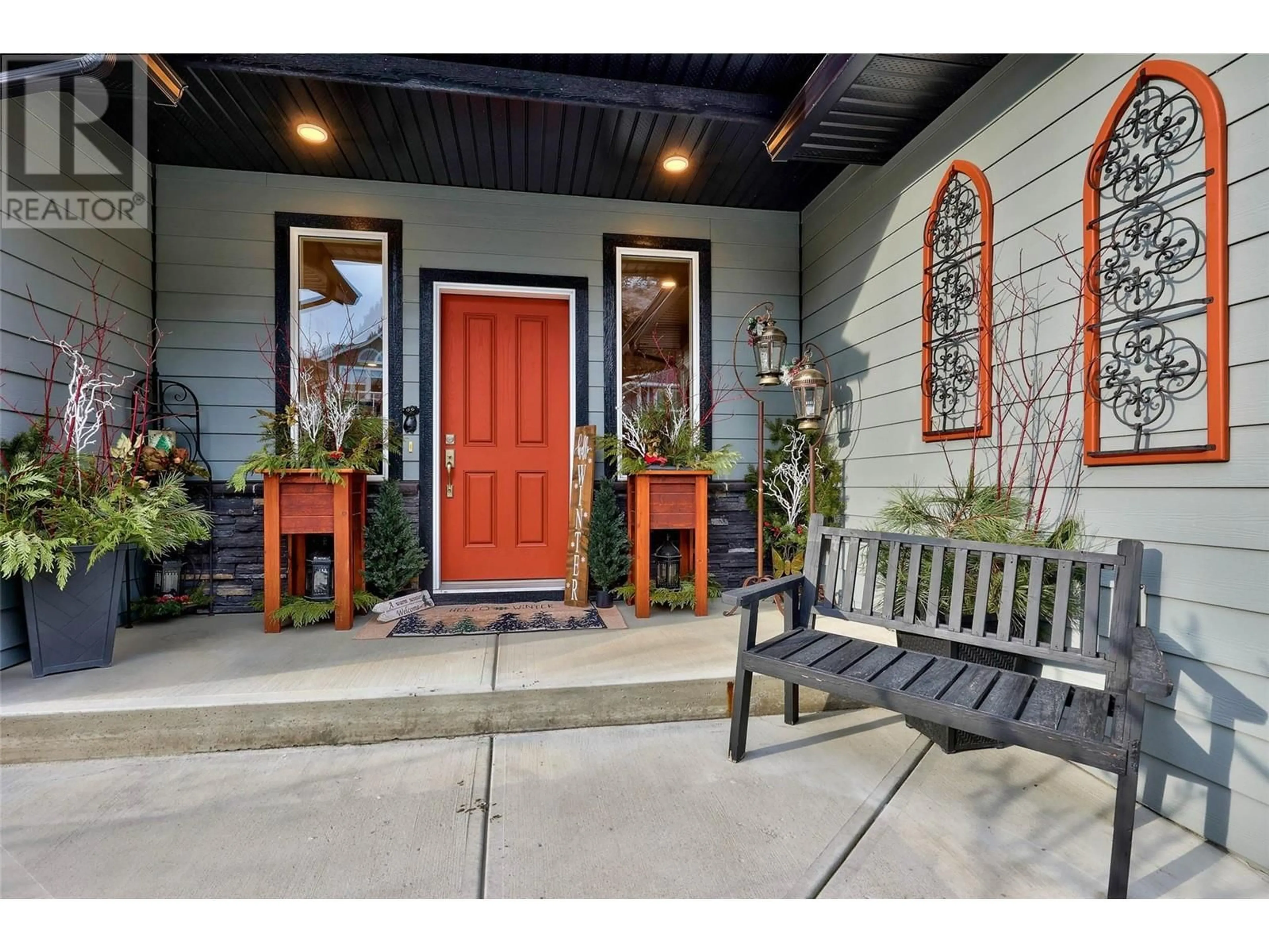 Indoor entryway for 1200 Montgomery Place, Chase British Columbia V0E1M0