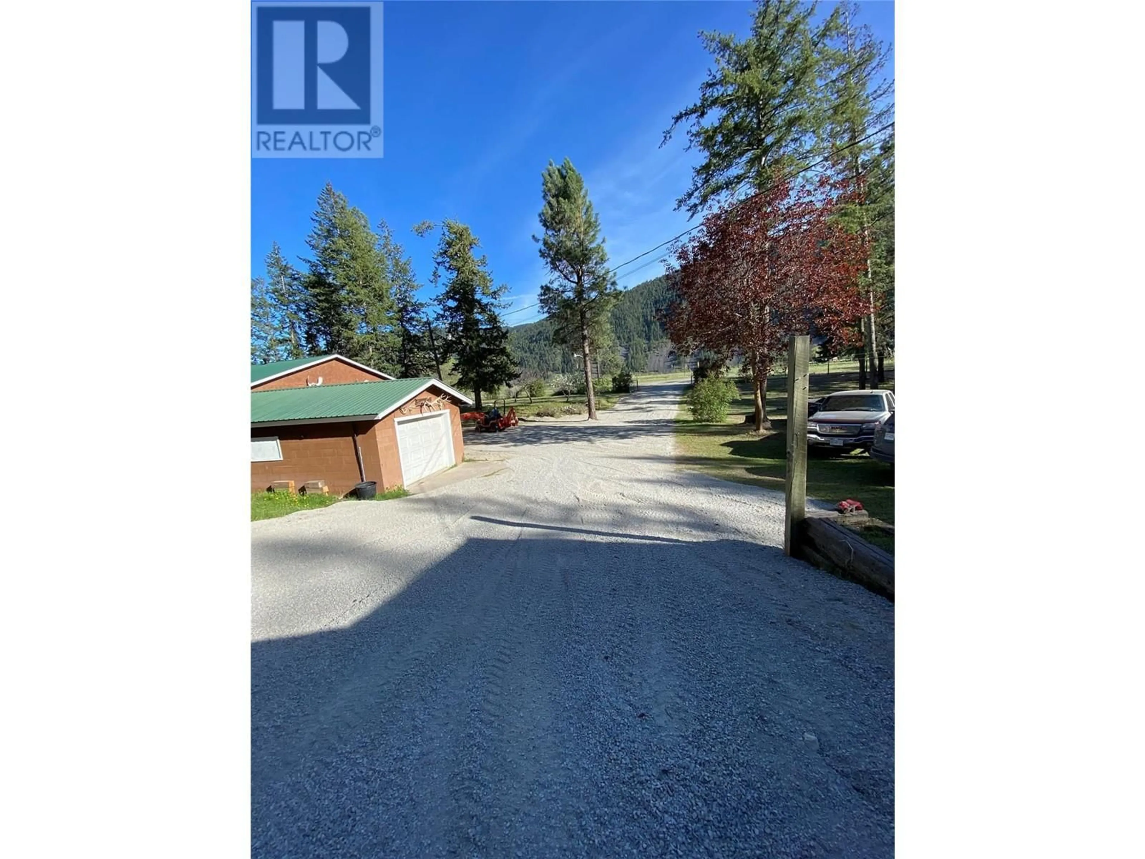 A pic from outside/outdoor area/front of a property/back of a property/a pic from drone, street for 1006 OLD HEDLEY Road, Princeton British Columbia V0X1W0