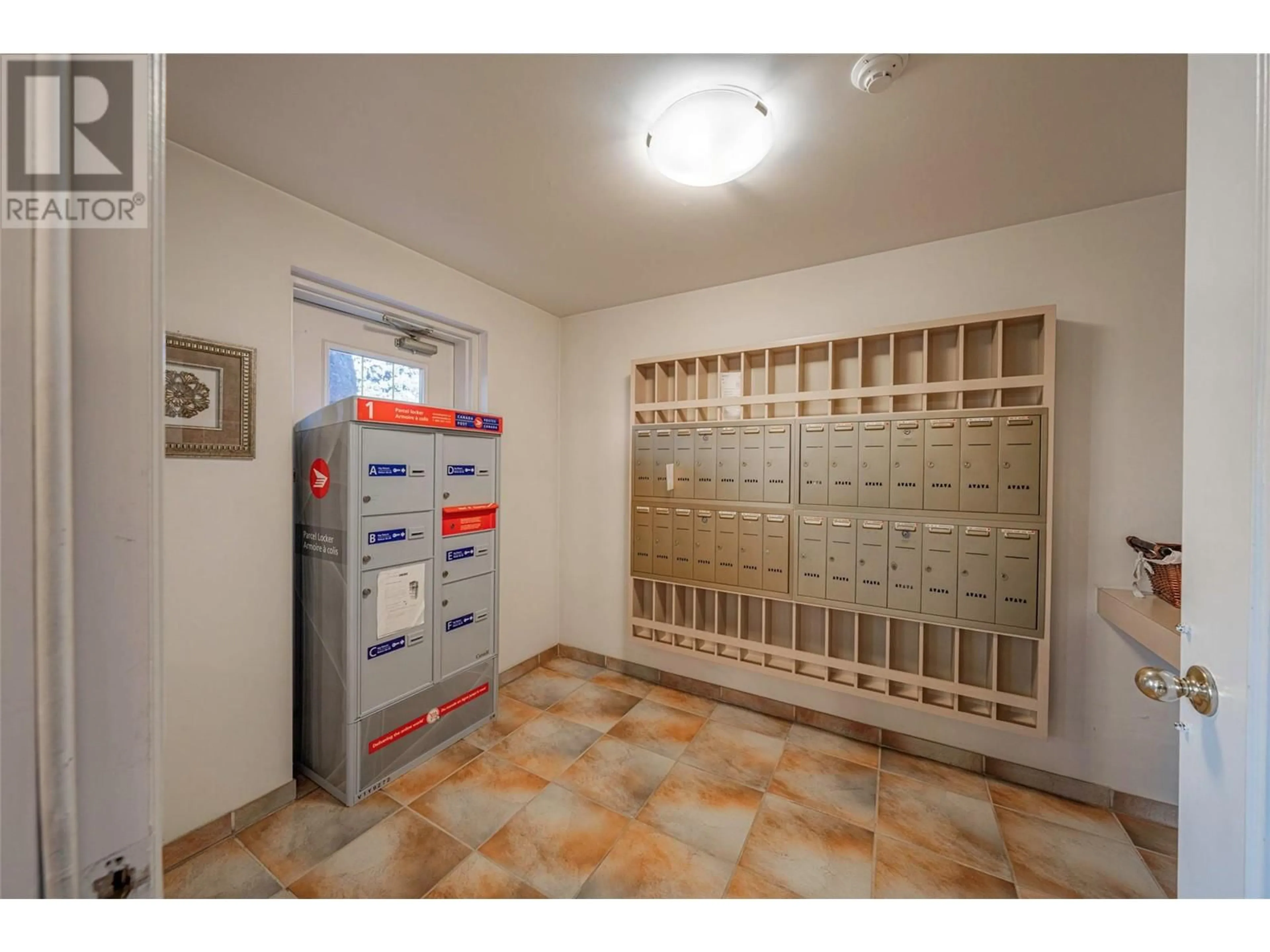Storage room or clothes room or walk-in closet for 308 - 945 LAWRENCE AVENUE, Kelowna British Columbia V1Y6M3
