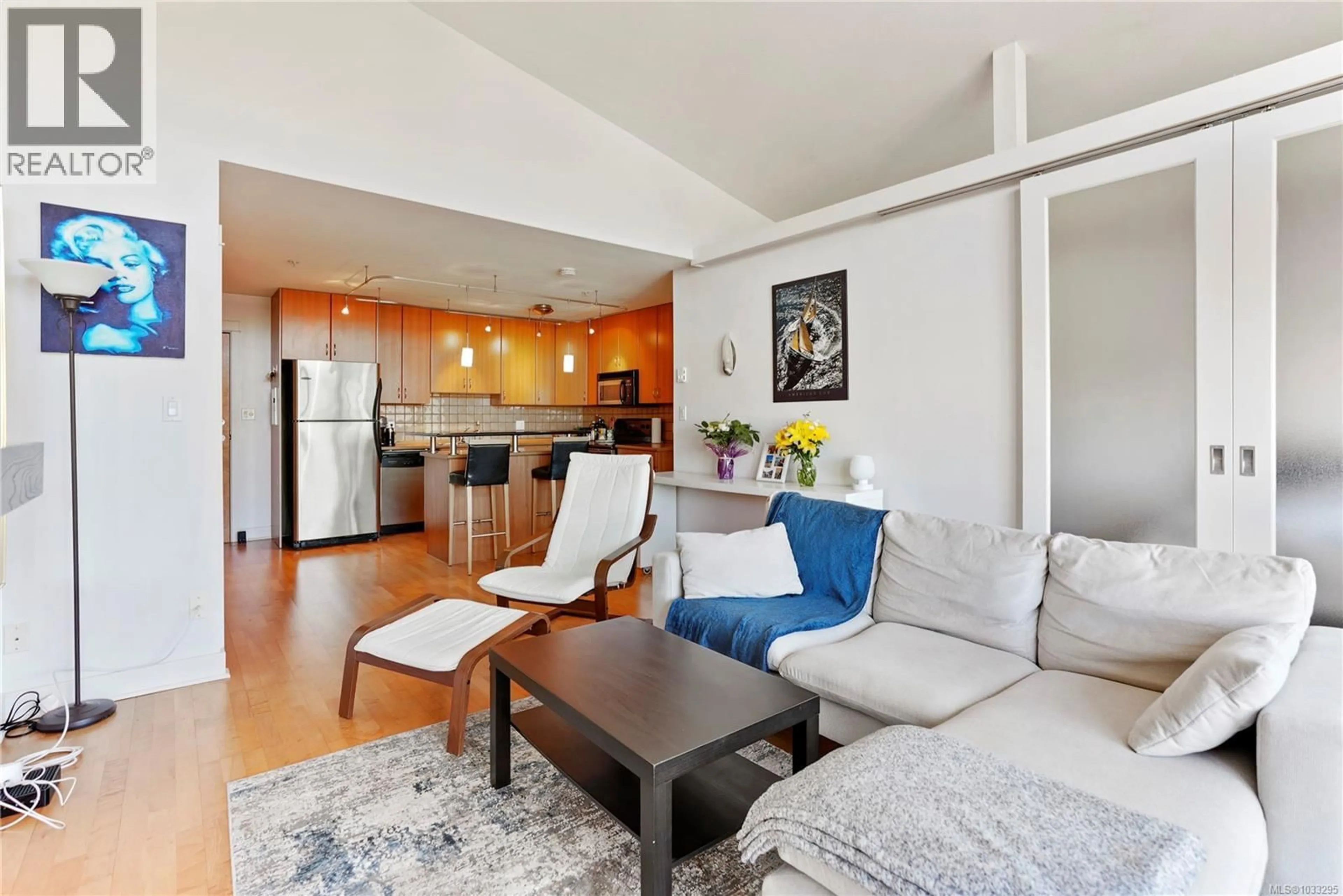 Living room with furniture, unknown for 402 - 1155 YATES STREET, Victoria British Columbia V8V3N1
