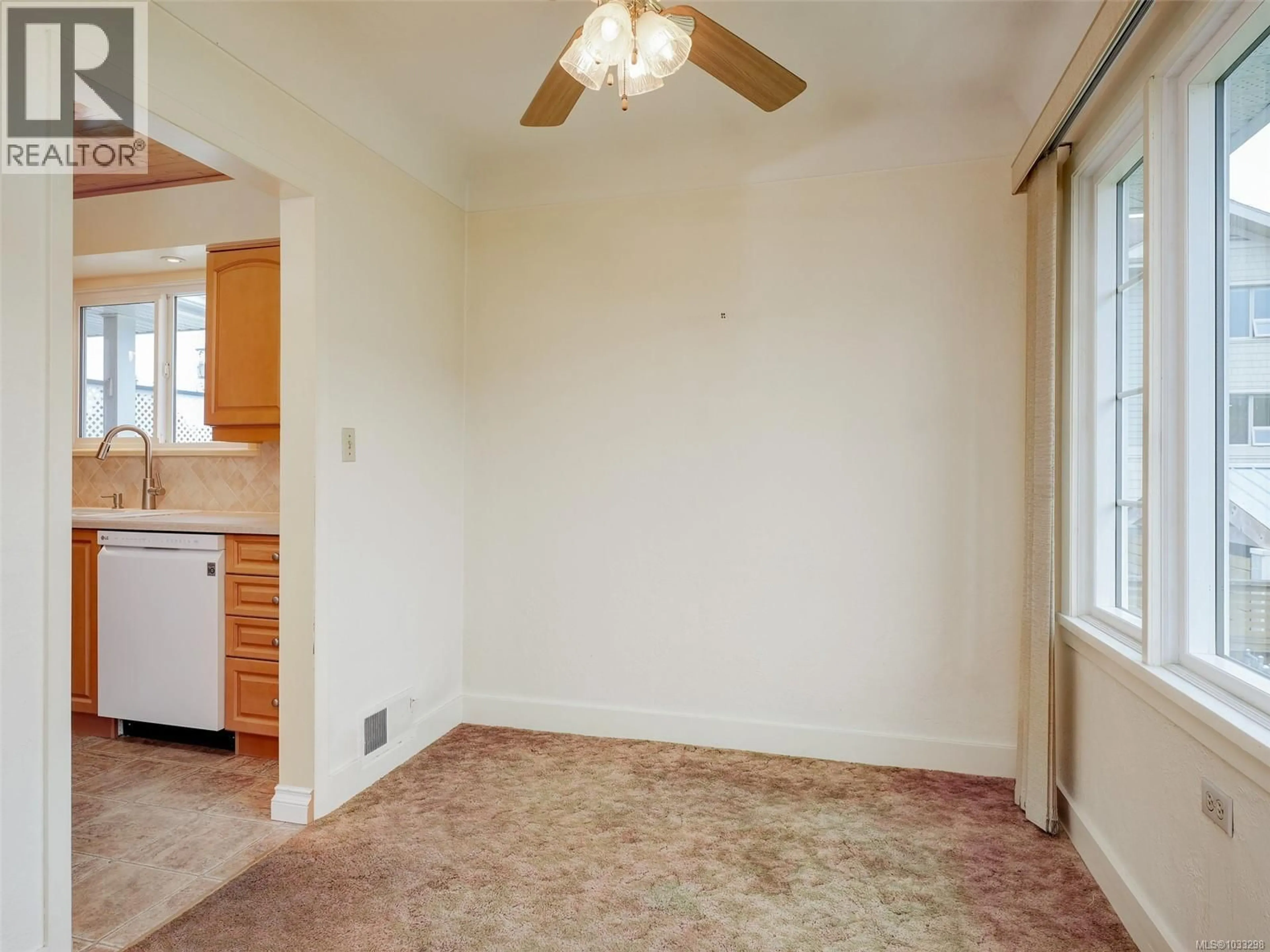 A pic of a room for 1041 LYALL STREET, Esquimalt British Columbia V9A5G1