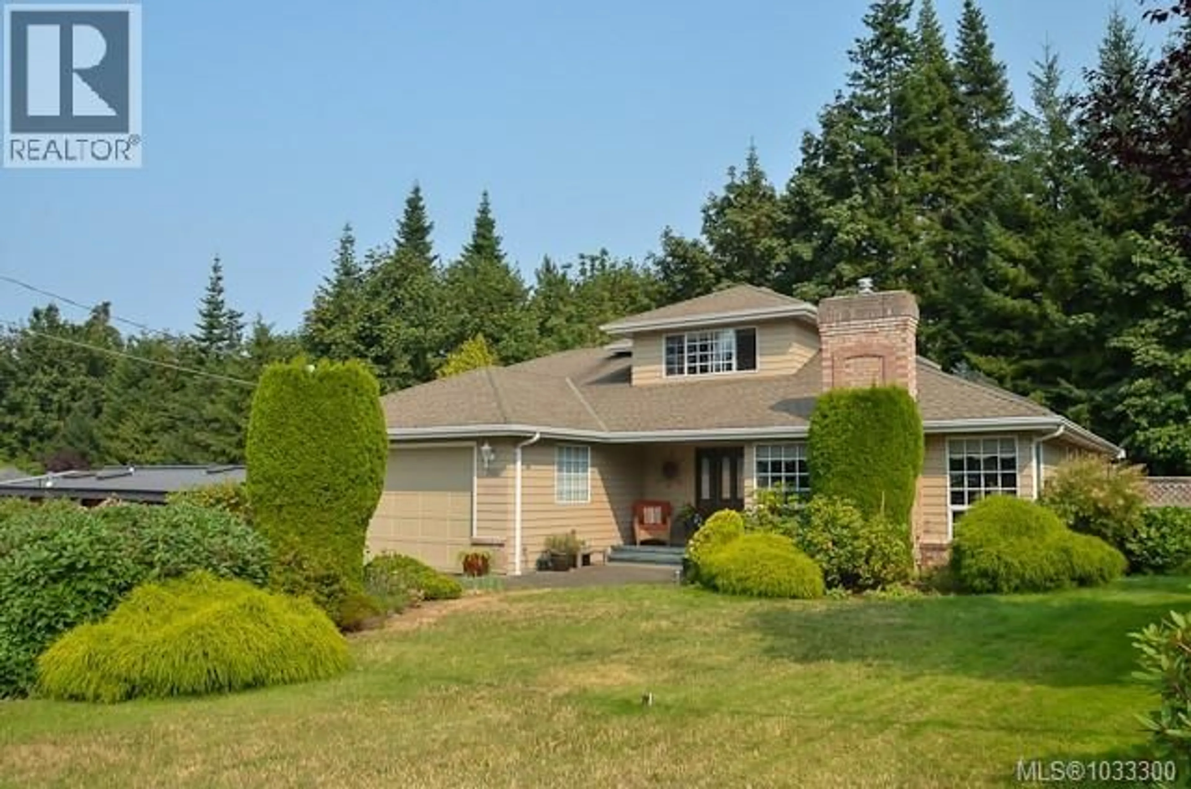 Home with vinyl exterior material, mountain view for 766 CANYON CRESCENT, Qualicum Beach British Columbia V9K1K9