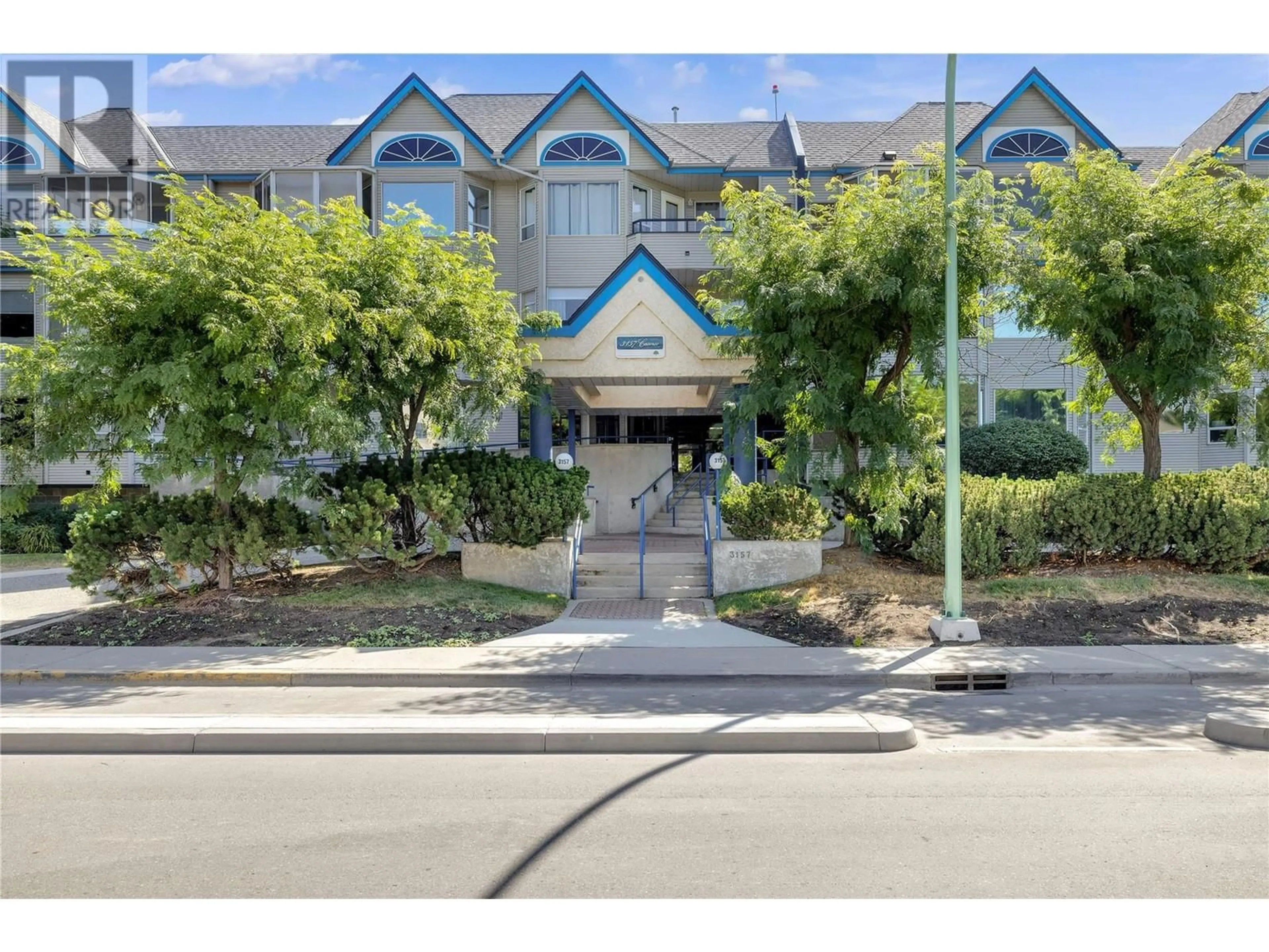A pic from outside/outdoor area/front of a property/back of a property/a pic from drone, unknown for 220 - 3157 CASORSO ROAD, Kelowna British Columbia V1W3J4
