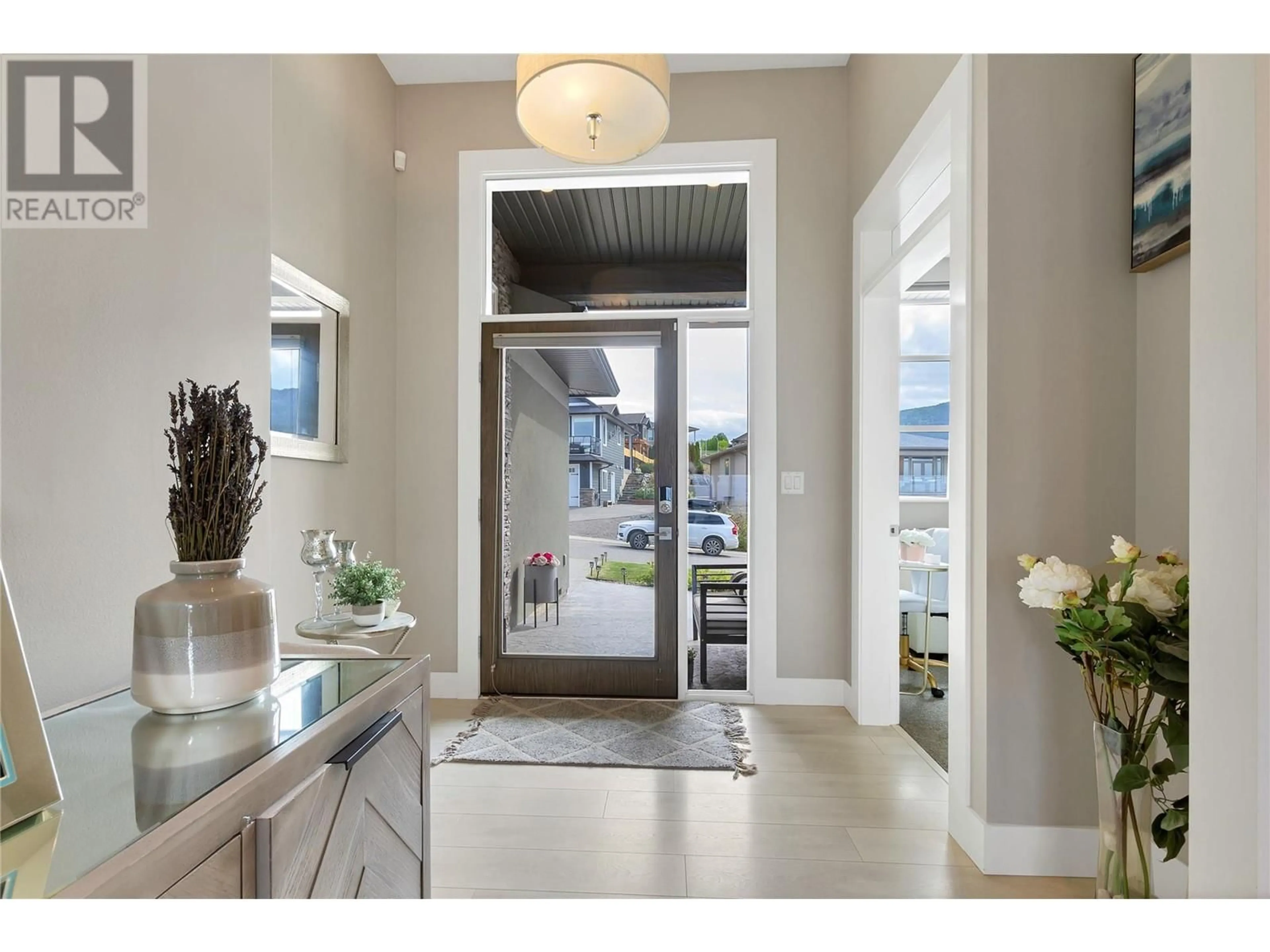 Indoor entryway for 6548 Blackcomb Place, Vernon British Columbia V1B4E1