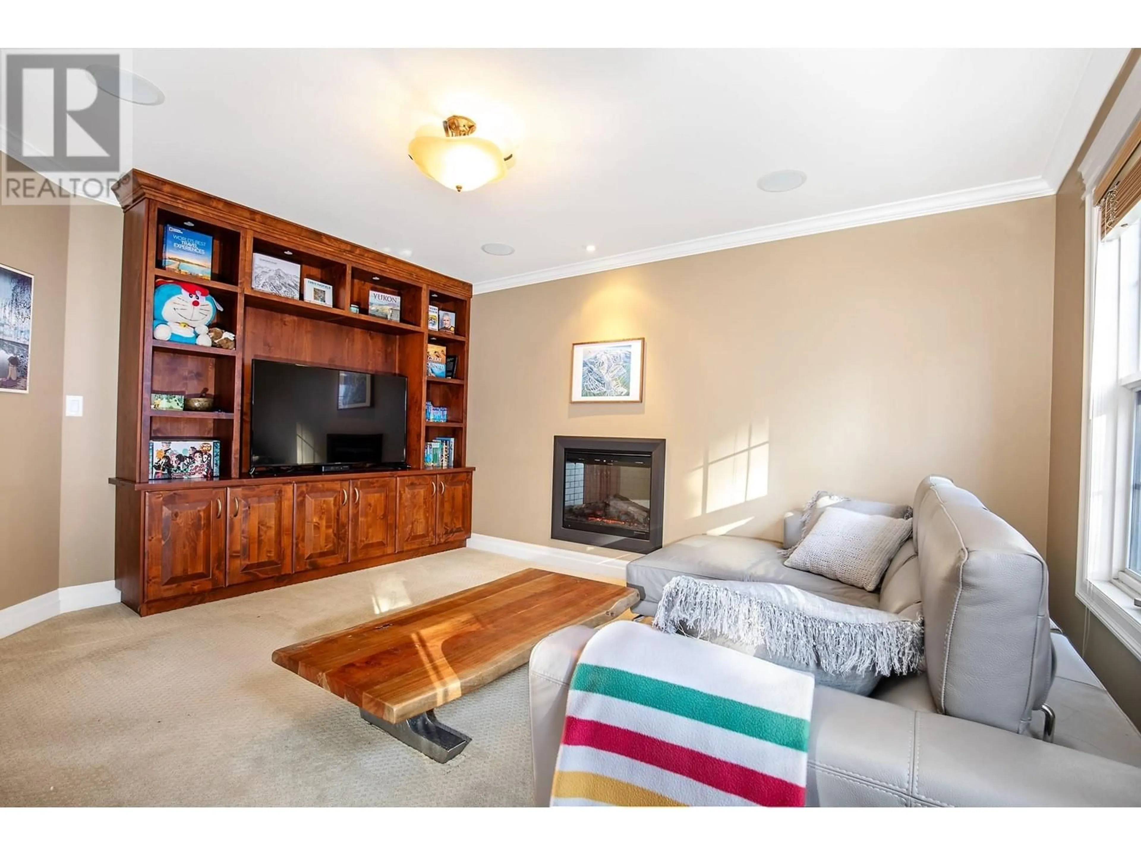 Living room with furniture, unknown for 1978 HIGH SCHYLEA DRIVE, Kamloops British Columbia V2E1K9
