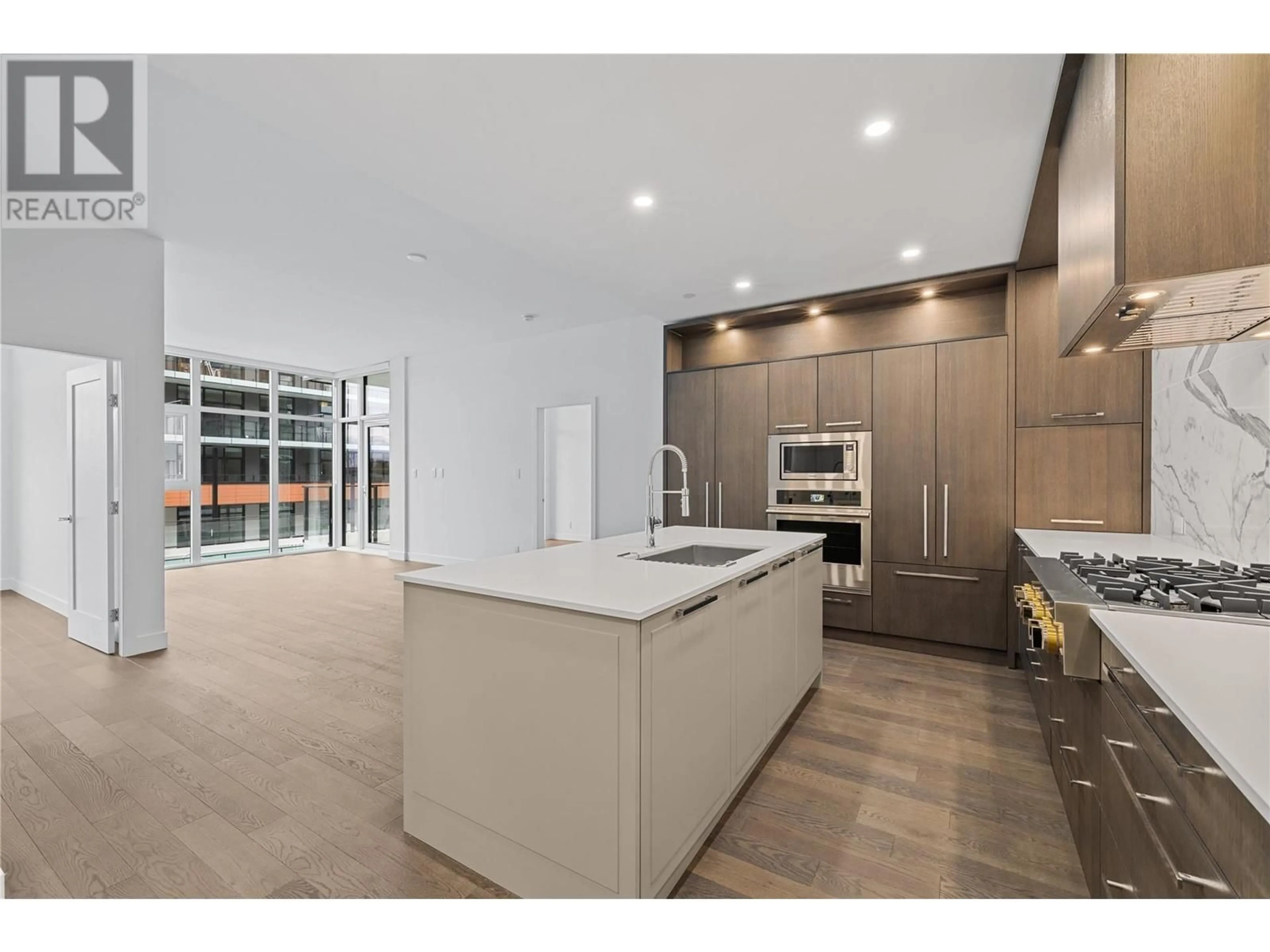 Open concept kitchen, unknown for 3389 Lakeshore Road Unit# N313, Kelowna British Columbia V1W3S9