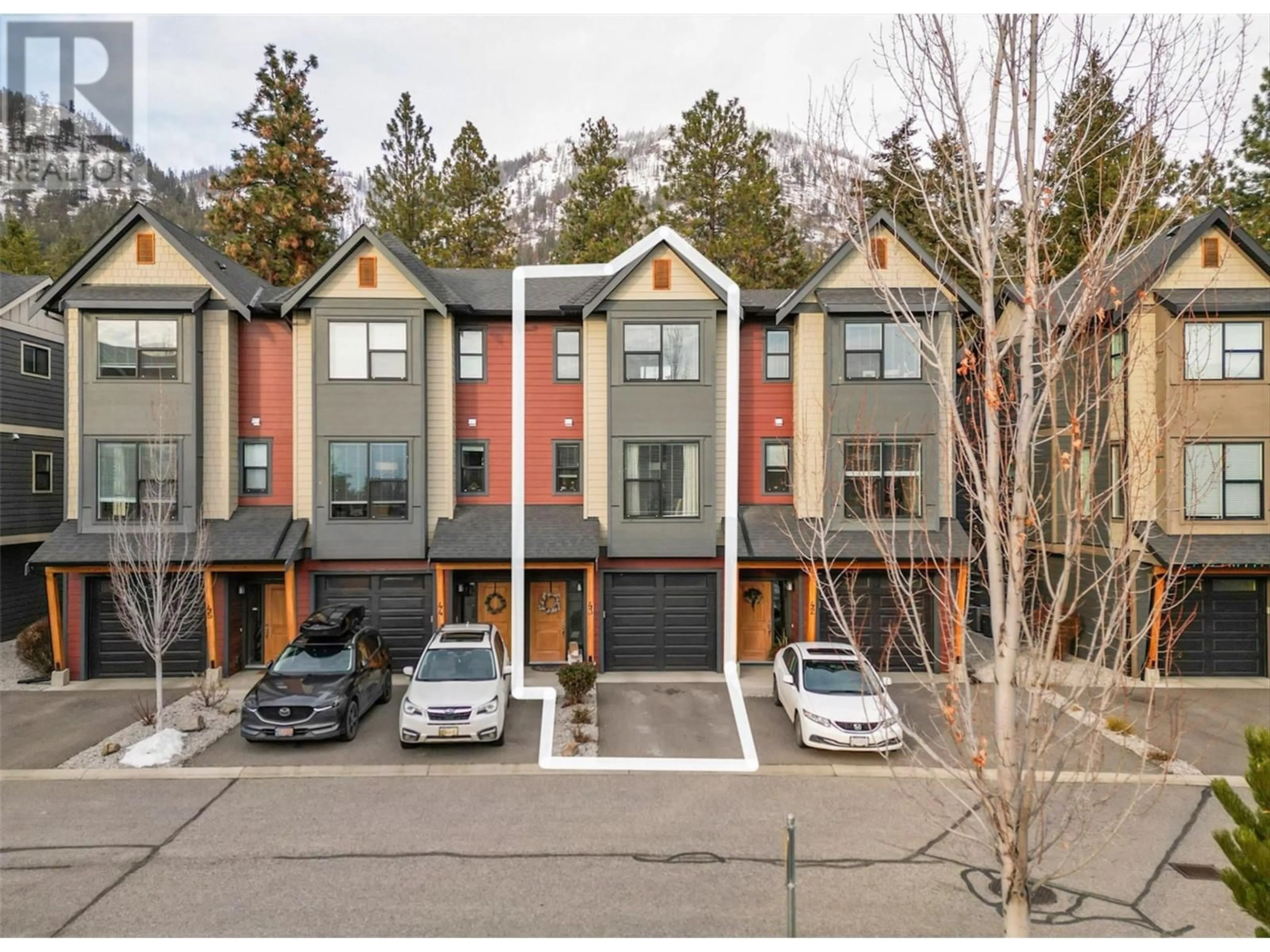 A pic from outside/outdoor area/front of a property/back of a property/a pic from drone, street for 2490 Tuscany Drive Unit# 43, West Kelowna British Columbia V4T3M4