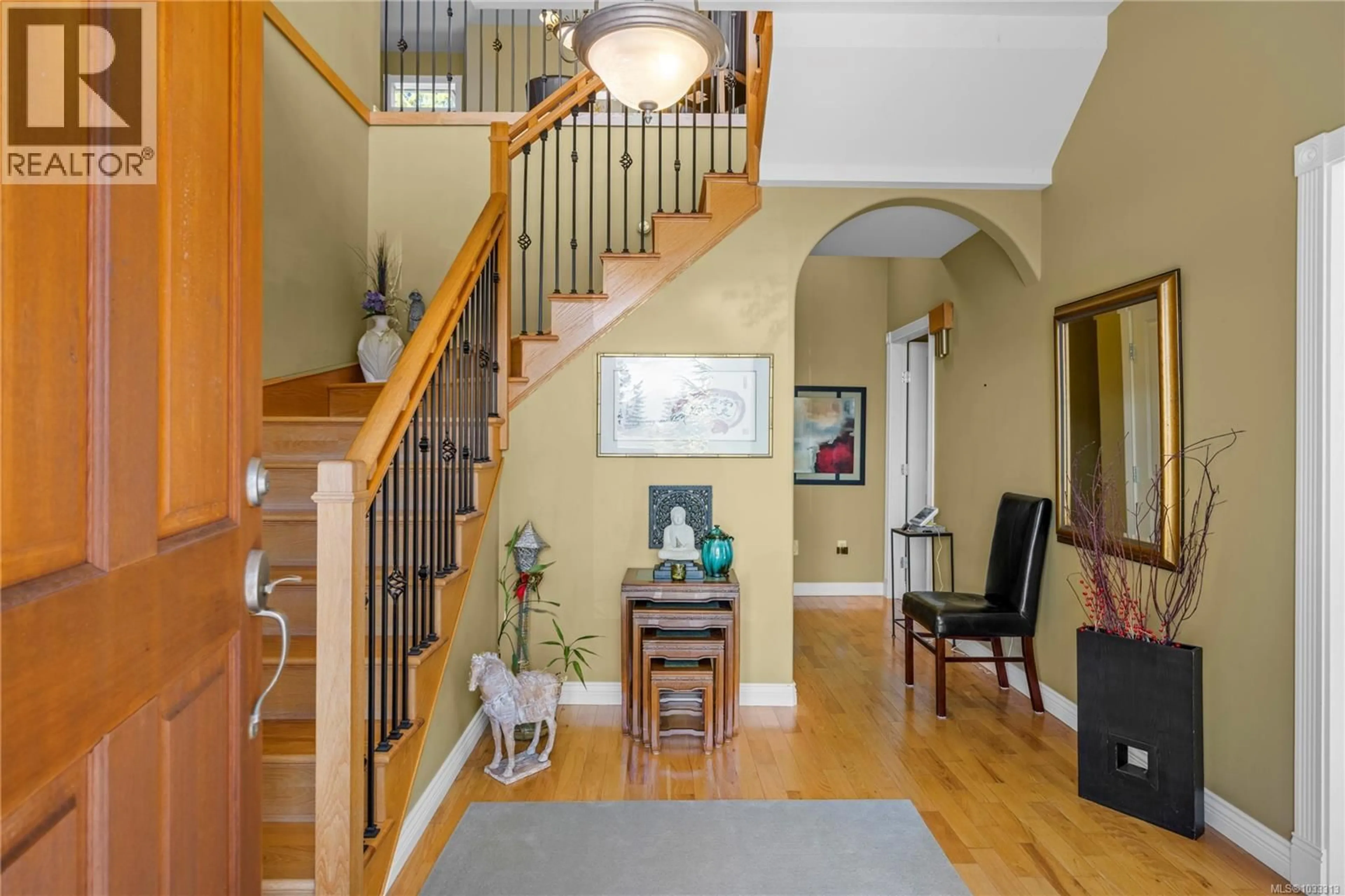 Indoor foyer for 3737 BELAIRE DRIVE, Nanaimo British Columbia V9T5A1