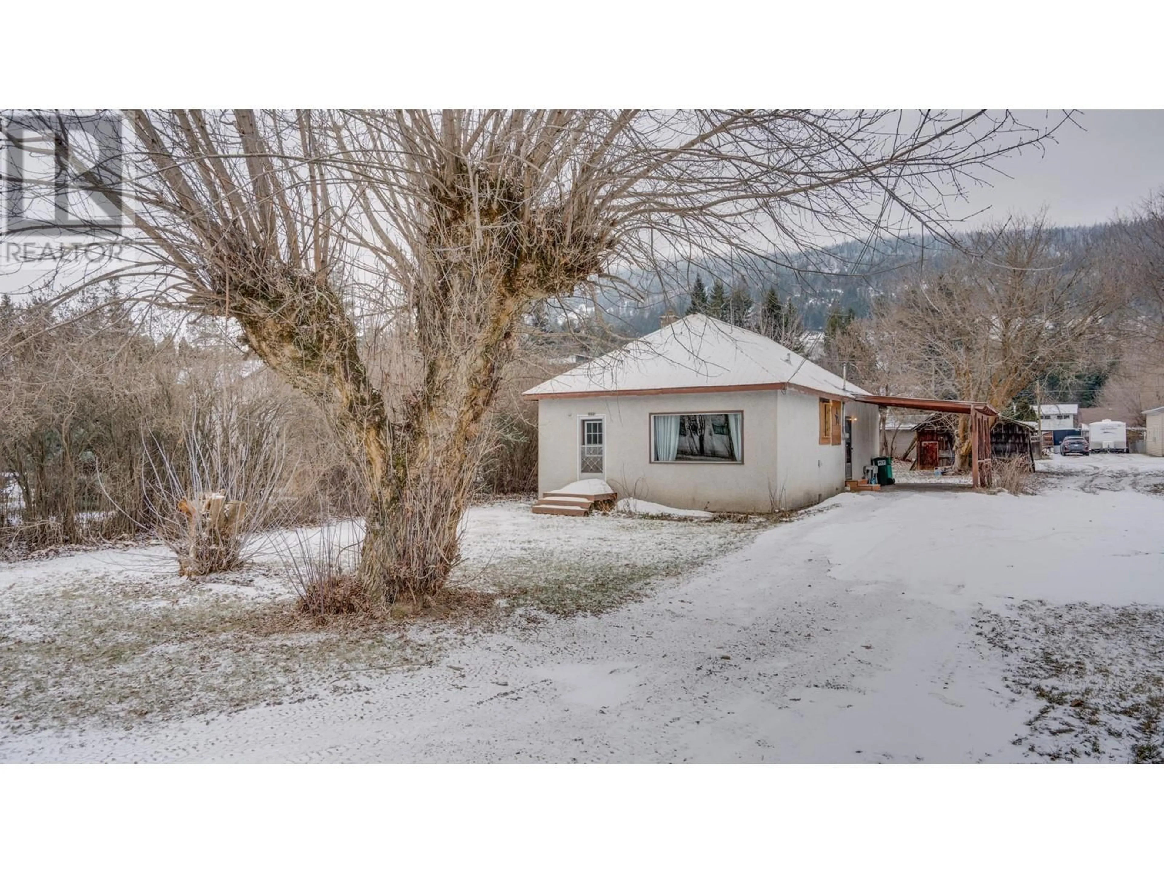 A pic from outside/outdoor area/front of a property/back of a property/a pic from drone, mountain view for 2280/2284 Shuswap Avenue, Lumby British Columbia V0E2G0