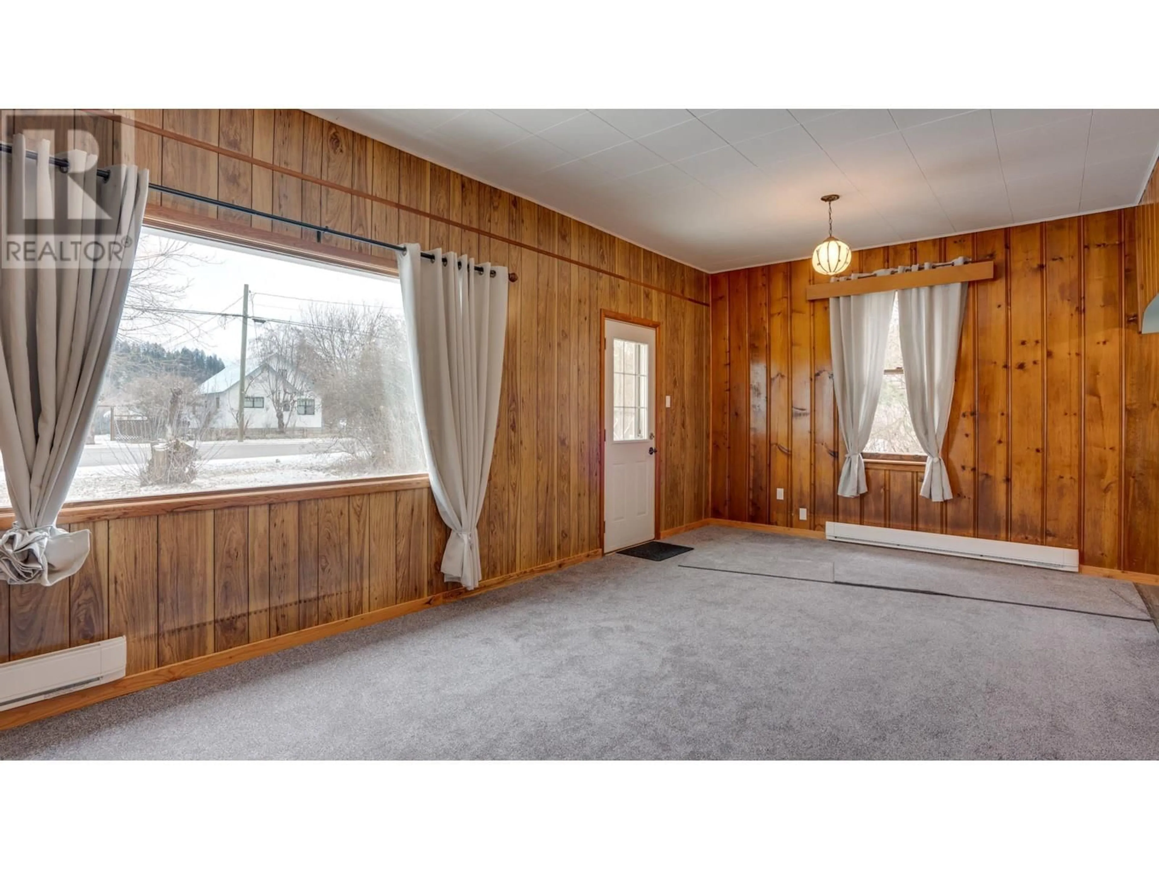 A pic of a room for 2280/2284 Shuswap Avenue, Lumby British Columbia V0E2G0