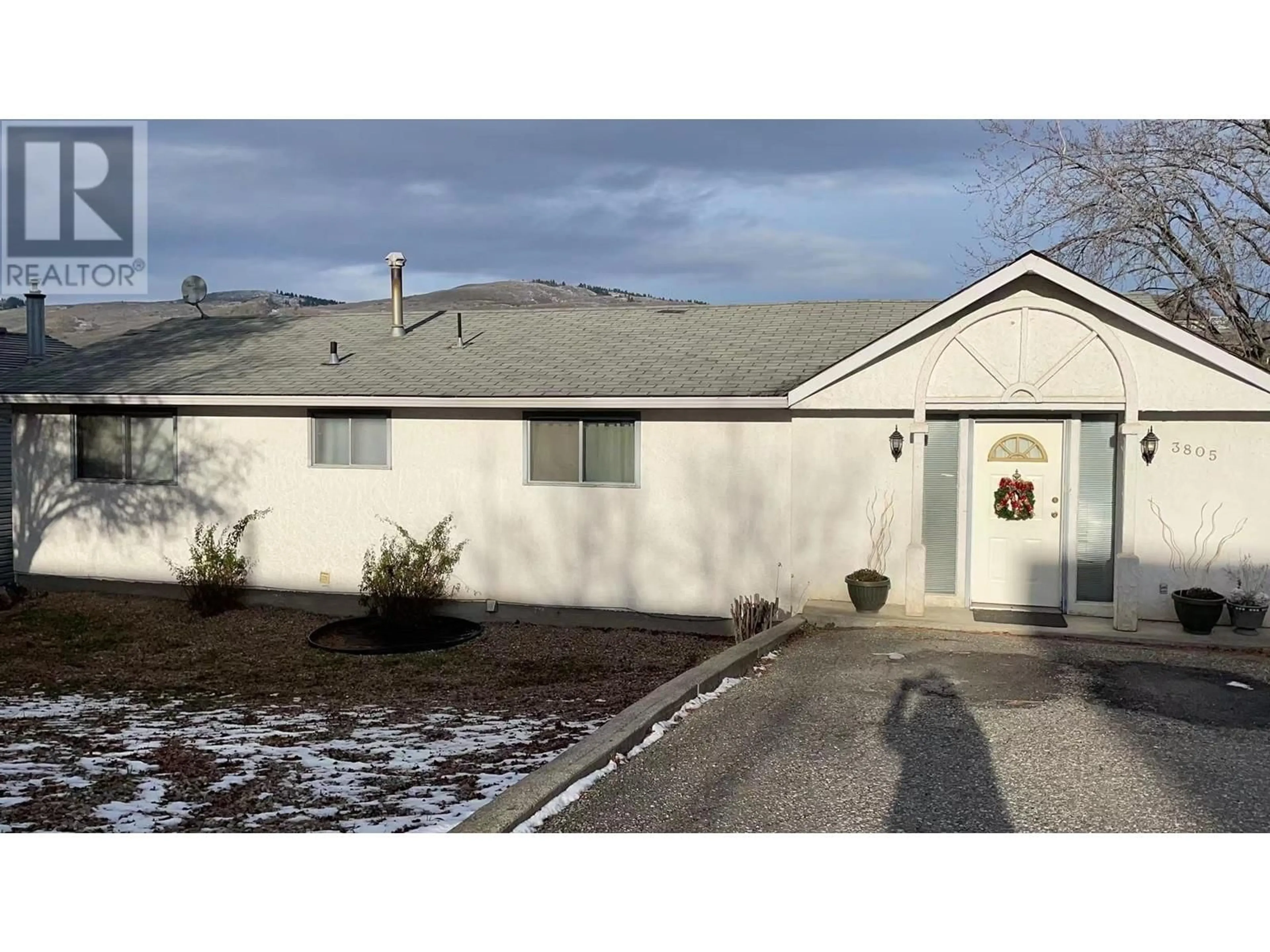 A pic from outside/outdoor area/front of a property/back of a property/a pic from drone, unknown for 3805 22nd Avenue, Vernon British Columbia V1T1H7