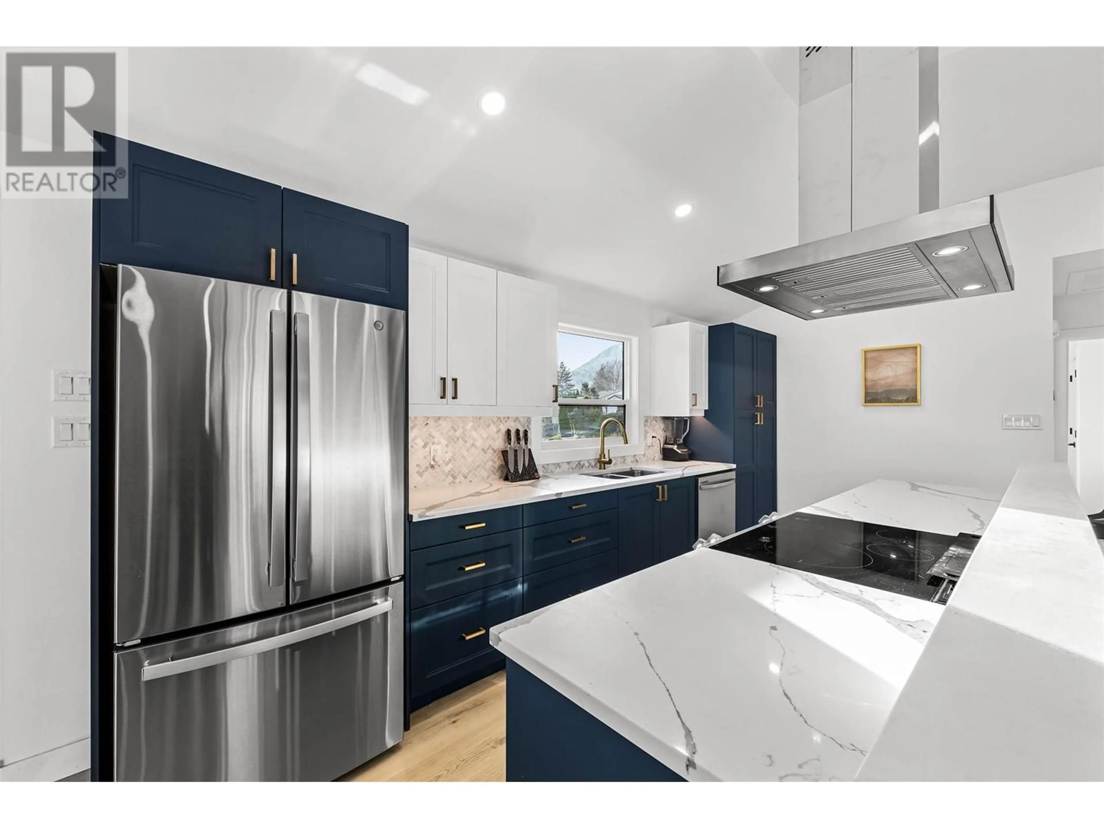Open concept kitchen, unknown for 715 FRANKLIN ROAD, Kamloops British Columbia V2B6G5