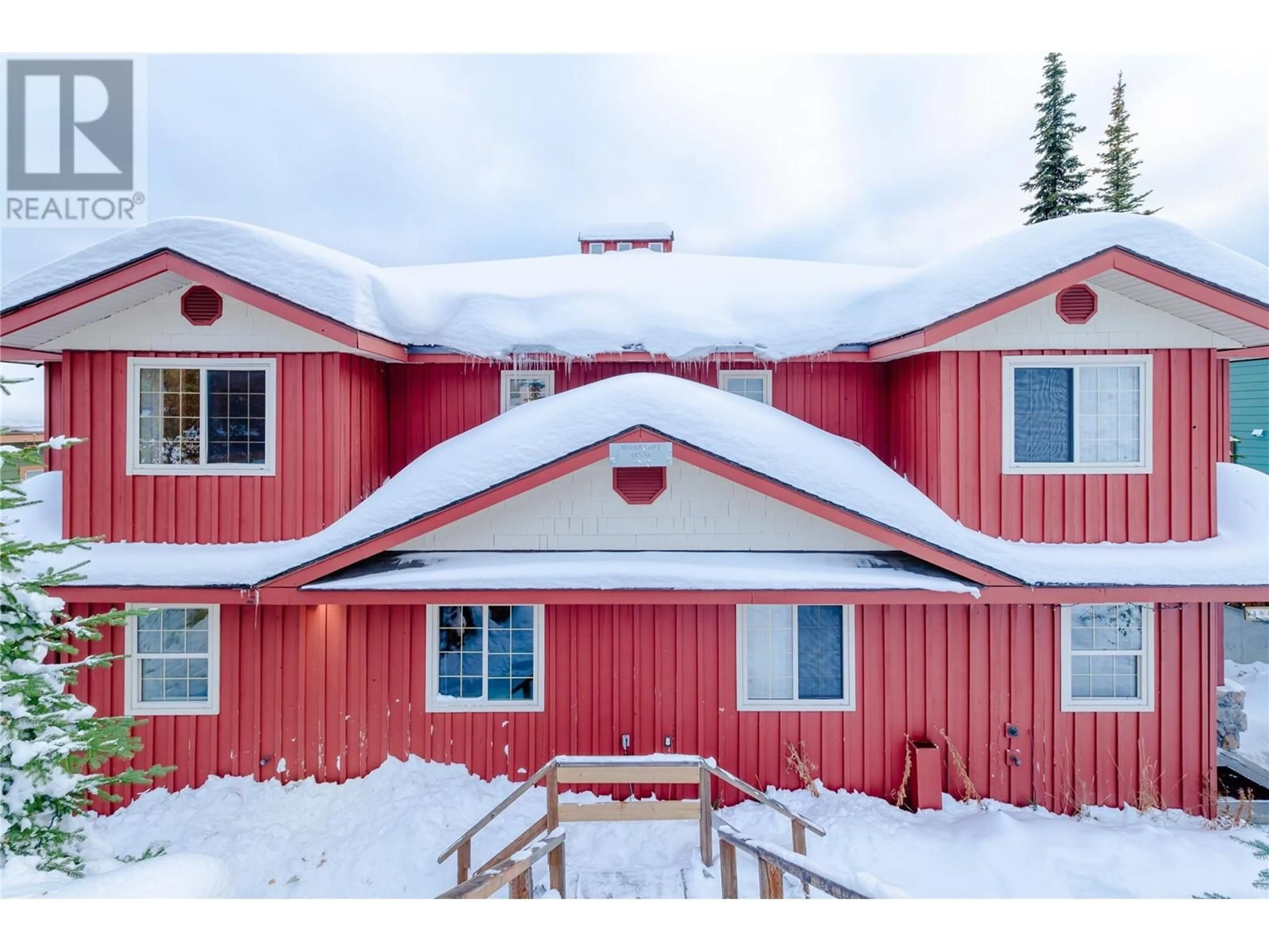 A pic from outside/outdoor area/front of a property/back of a property/a pic from drone, mountain view for 4849 snowpines Road Unit# d, Big White British Columbia v4x1h6