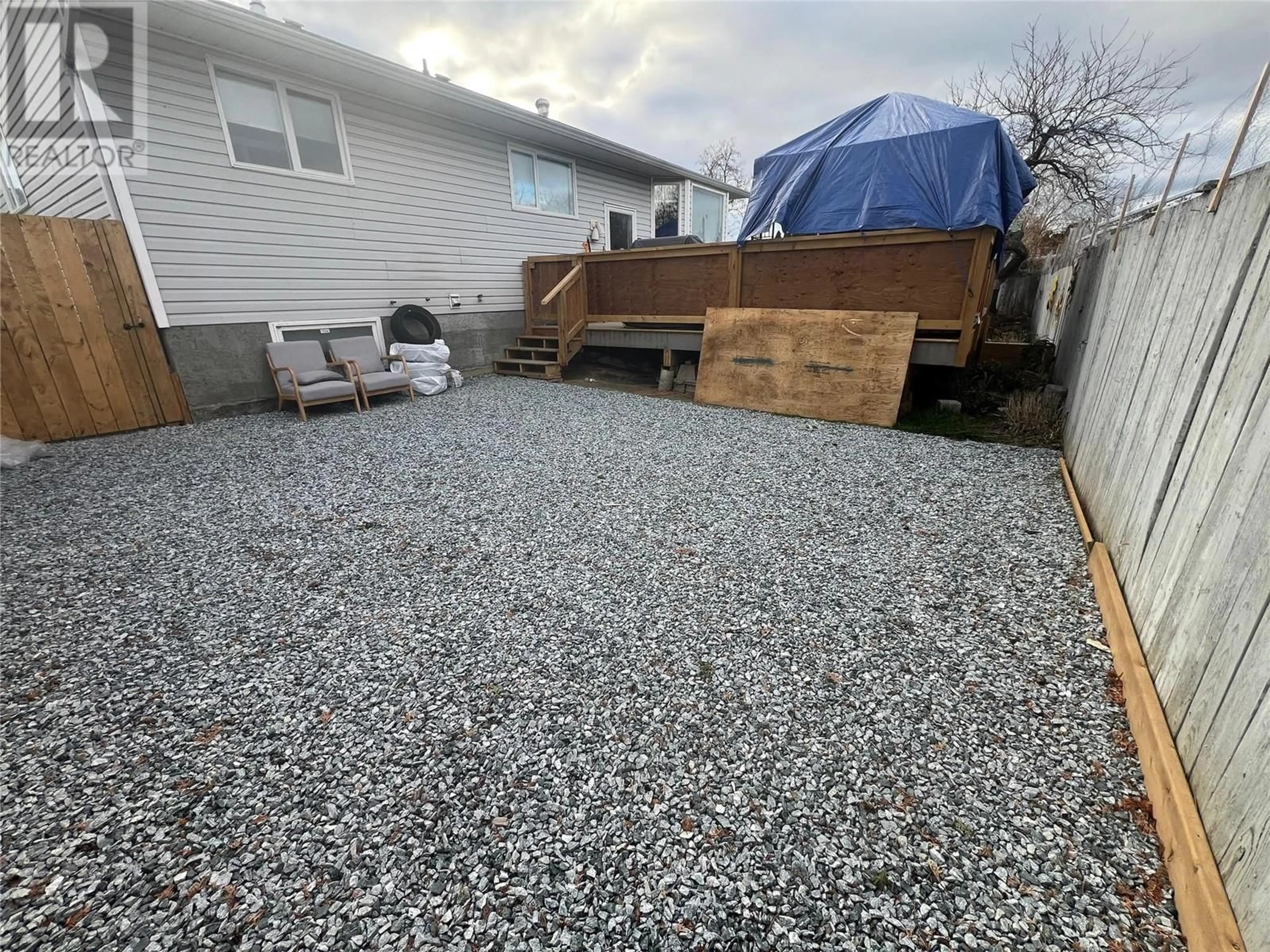 Indoor garage for 880 CAROLINE STREET, Kamloops British Columbia V2B5N1