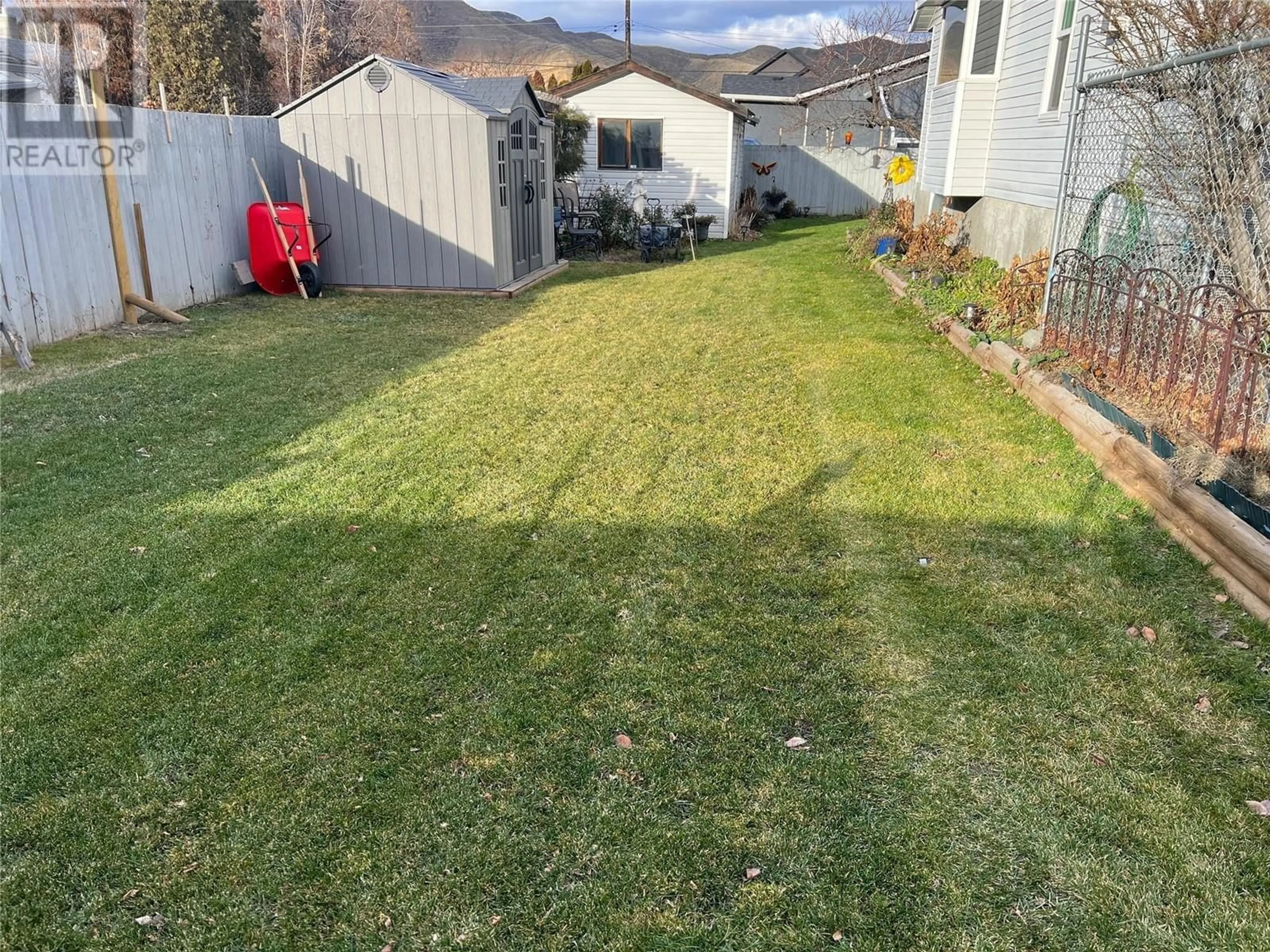 A pic from outside/outdoor area/front of a property/back of a property/a pic from drone, mountain view for 880 CAROLINE Street, Kamloops British Columbia V2B5N1