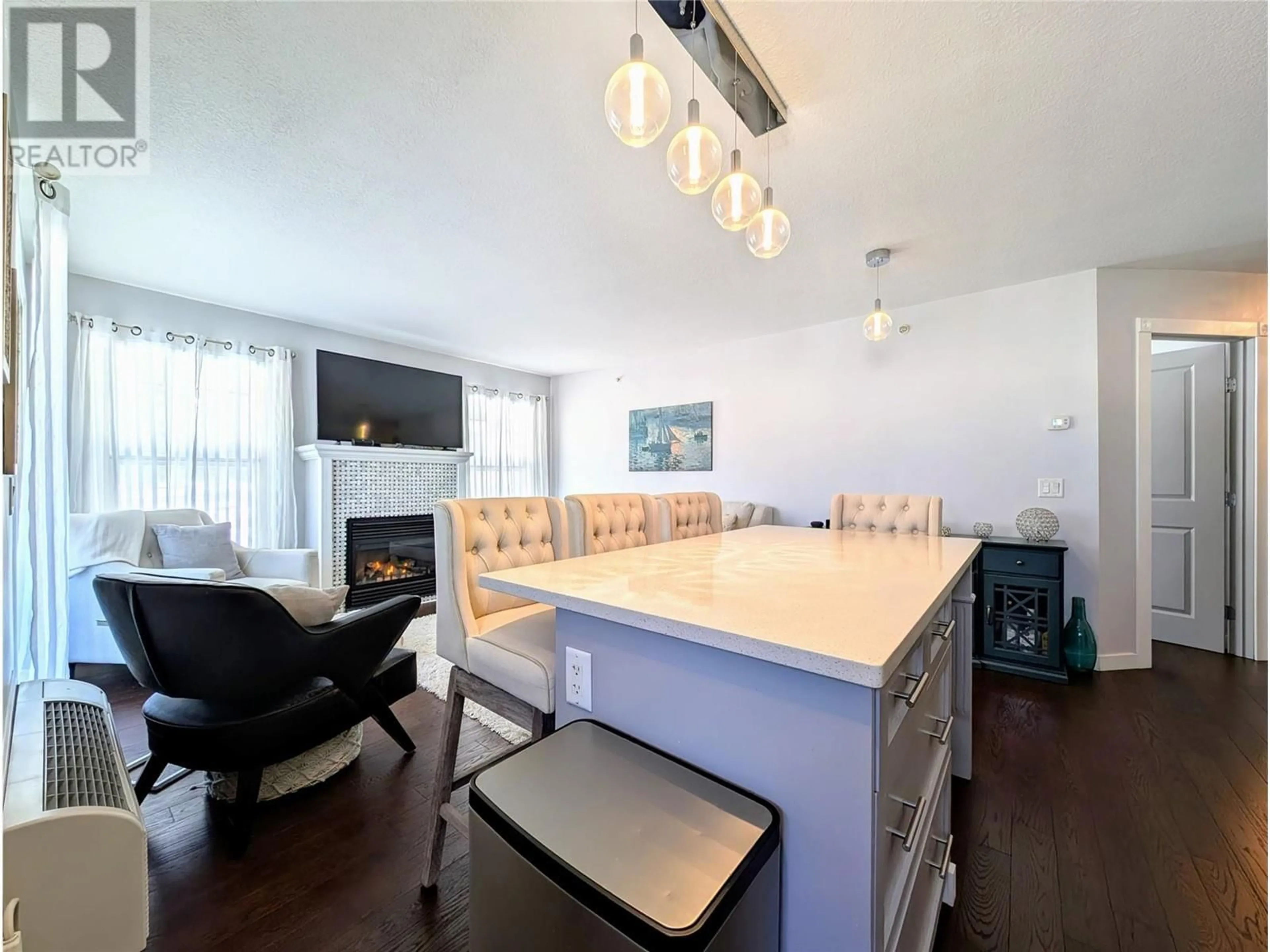 Open concept kitchen, unknown for 401 - 4884 STANLEY STREET, Radium Hot Springs British Columbia V0A1M0