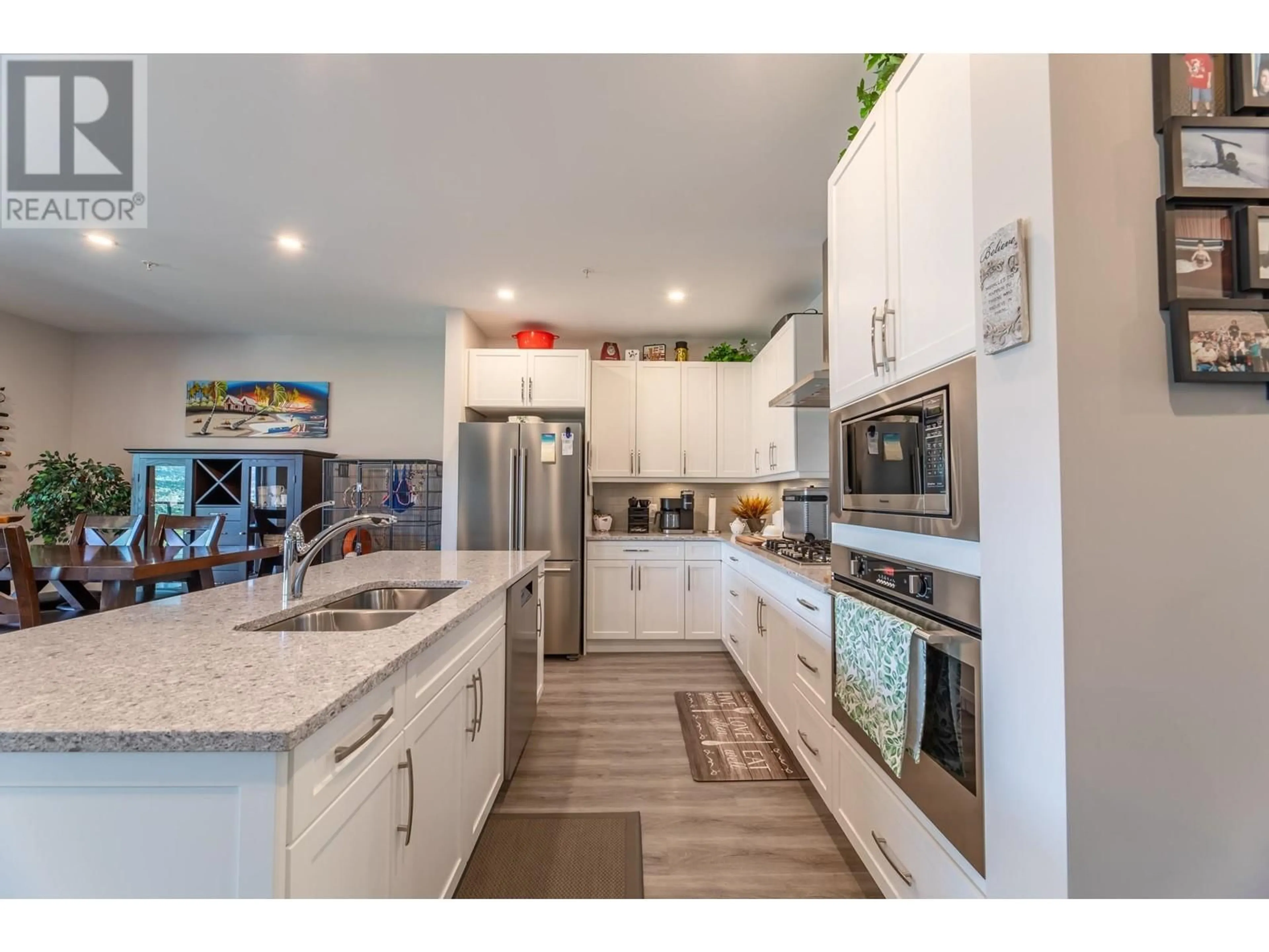Open concept kitchen, ceramic/tile floor for 822 - 800 VISTA PARK, Penticton British Columbia V2A0B2