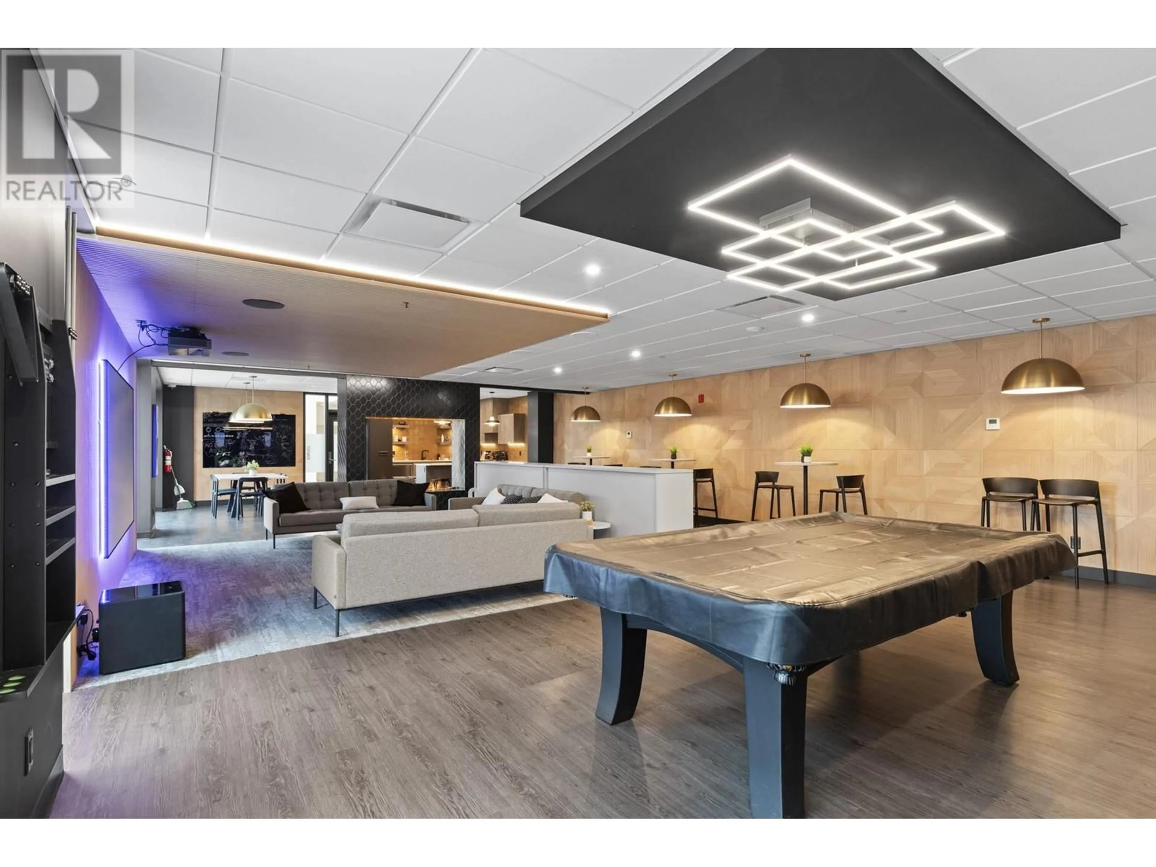 Lobby for 342 - 1274 DEVONSHIRE AVENUE, Kelowna British Columbia V1Y6B7
