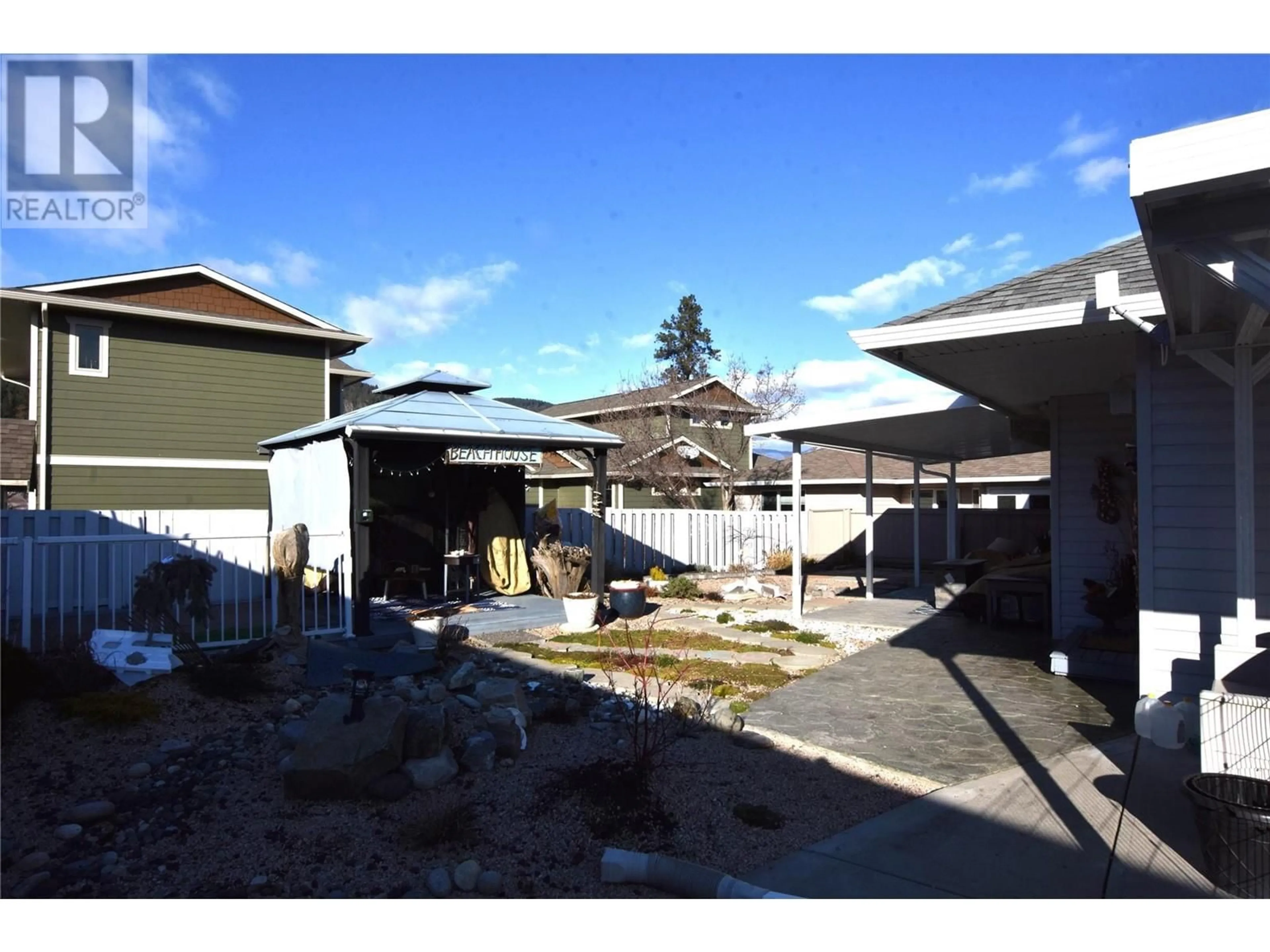 A pic from outside/outdoor area/front of a property/back of a property/a pic from drone, street for 606 NIGHTHAWK AVENUE, Vernon British Columbia V1H2A1