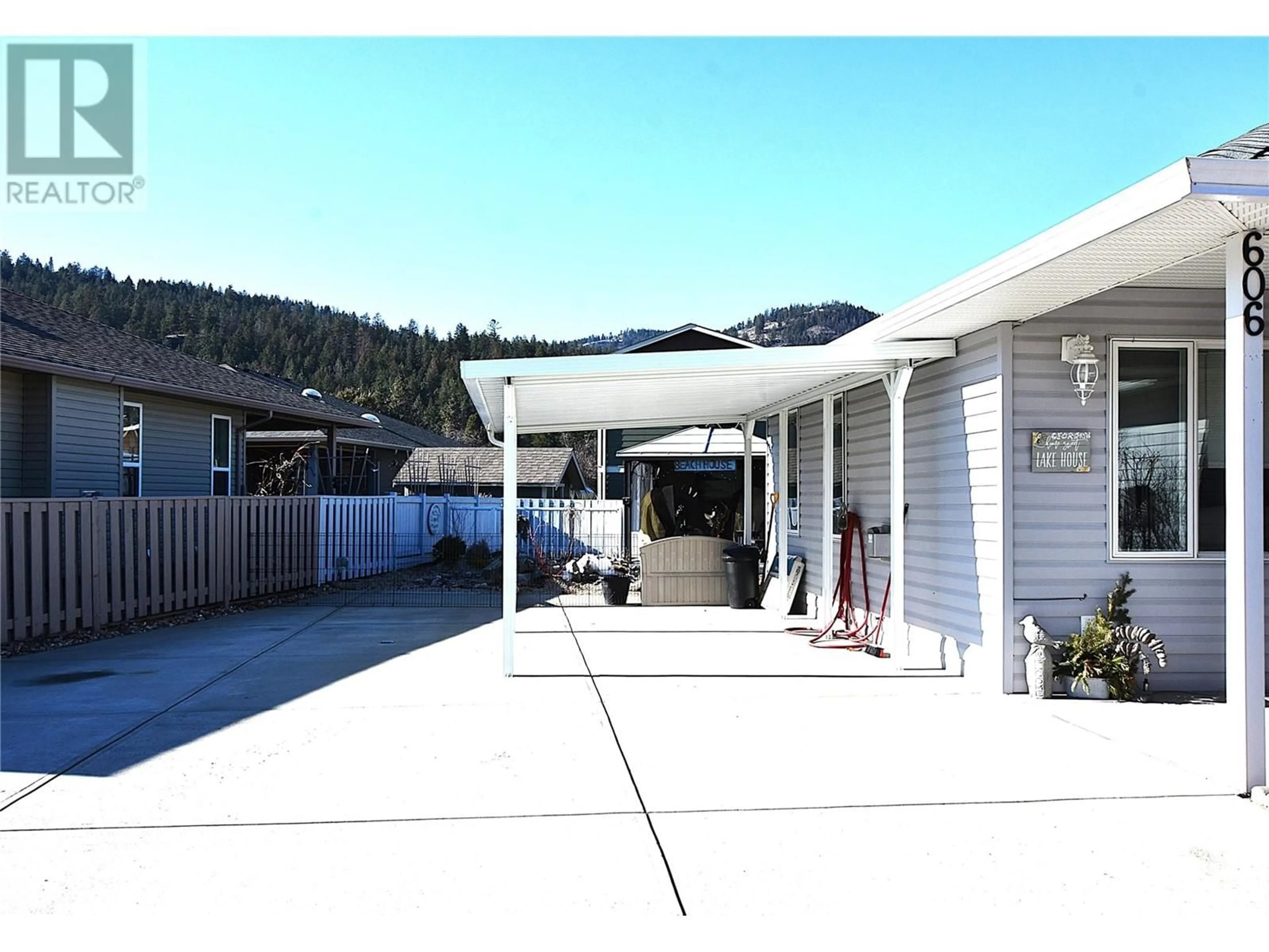 Home with vinyl exterior material, unknown for 606 NIGHTHAWK AVENUE, Vernon British Columbia V1H2A1